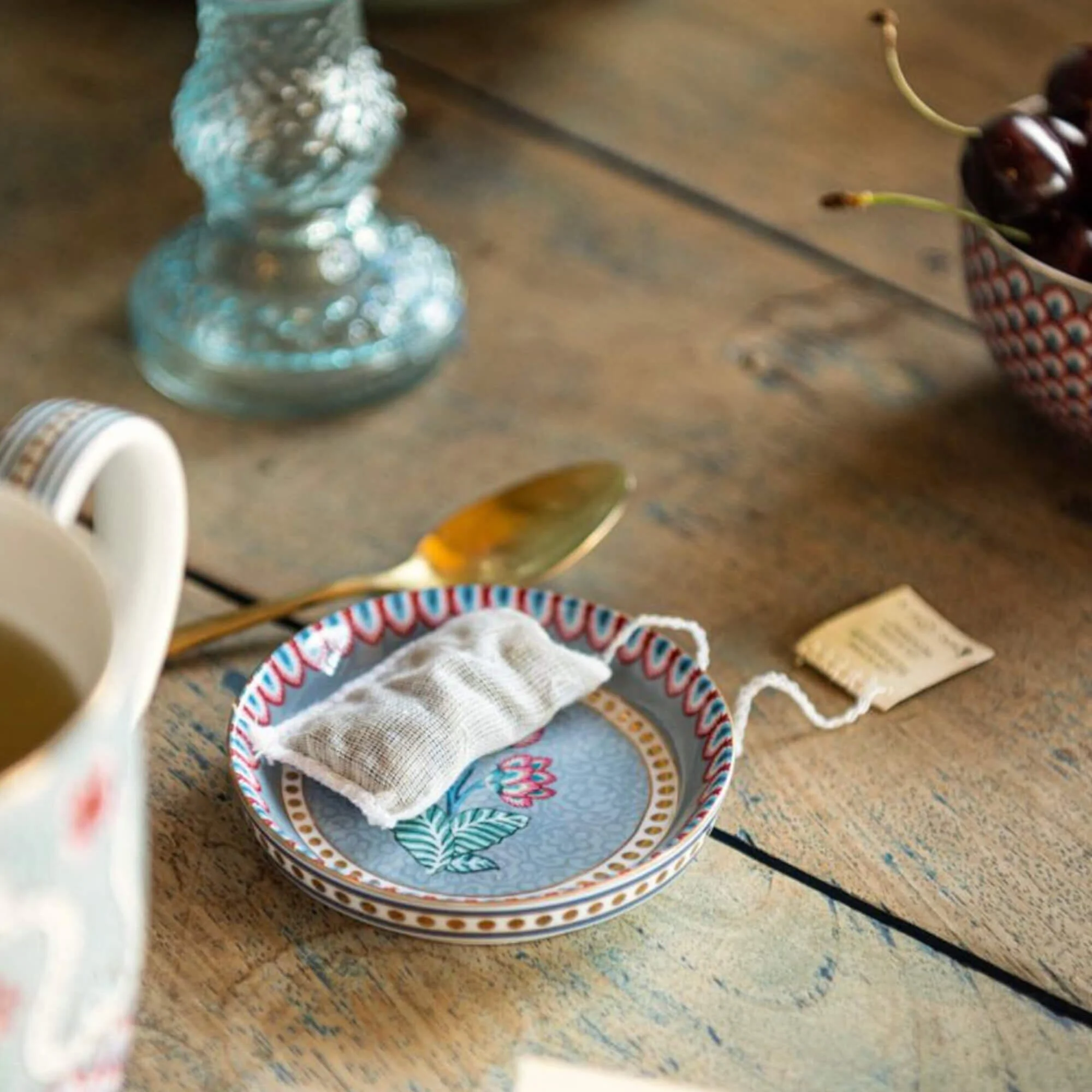 Flower Festival Porselen Çay Tabağı Mavi Renk 9 cm