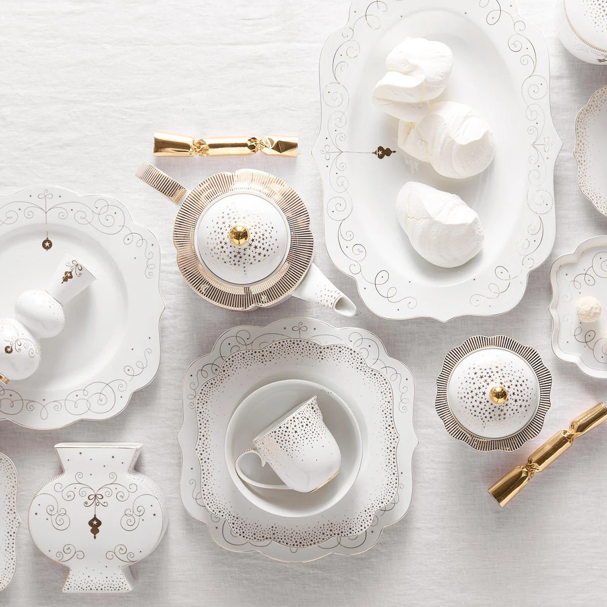 Beyaz Porselen Kahvaltı Tabağı 23,5 Cm Royal Gold White Collection by Pip Studio