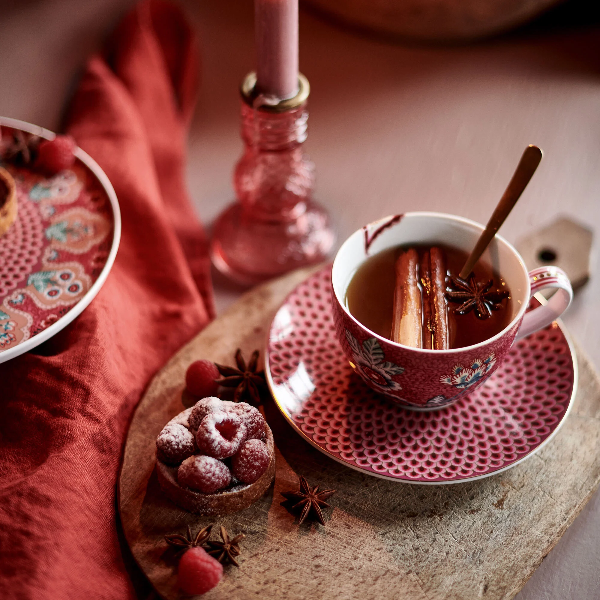 Flower Festival Porselen İkili Çay Fincan Takımı Kırmızı Renk 280 ml