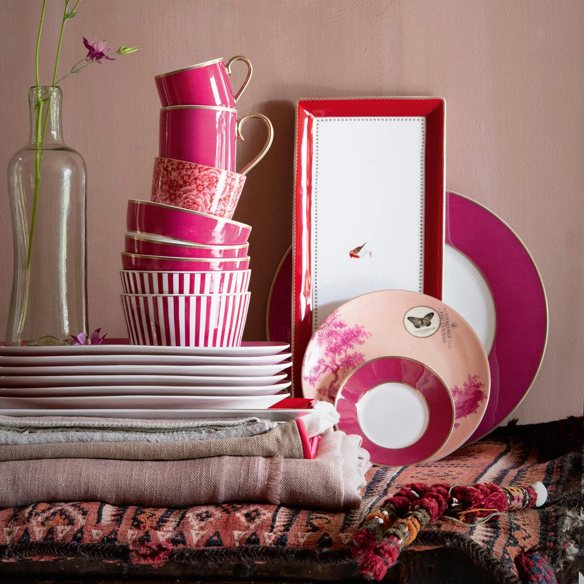 Chique Porselen Yemek Tabağı Pembe Renk 28 cm