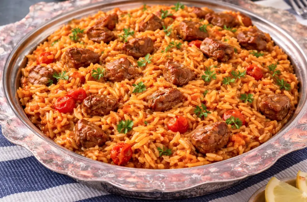 Etli şehriye pilavı görseli