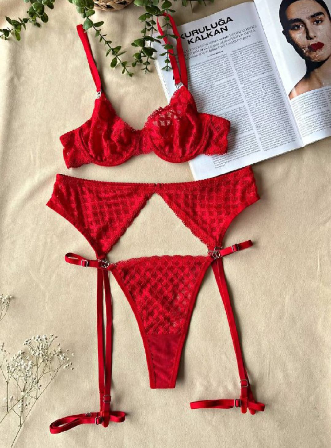 Privée Kırmızı Dantelli Tül Jartiyer Takımı