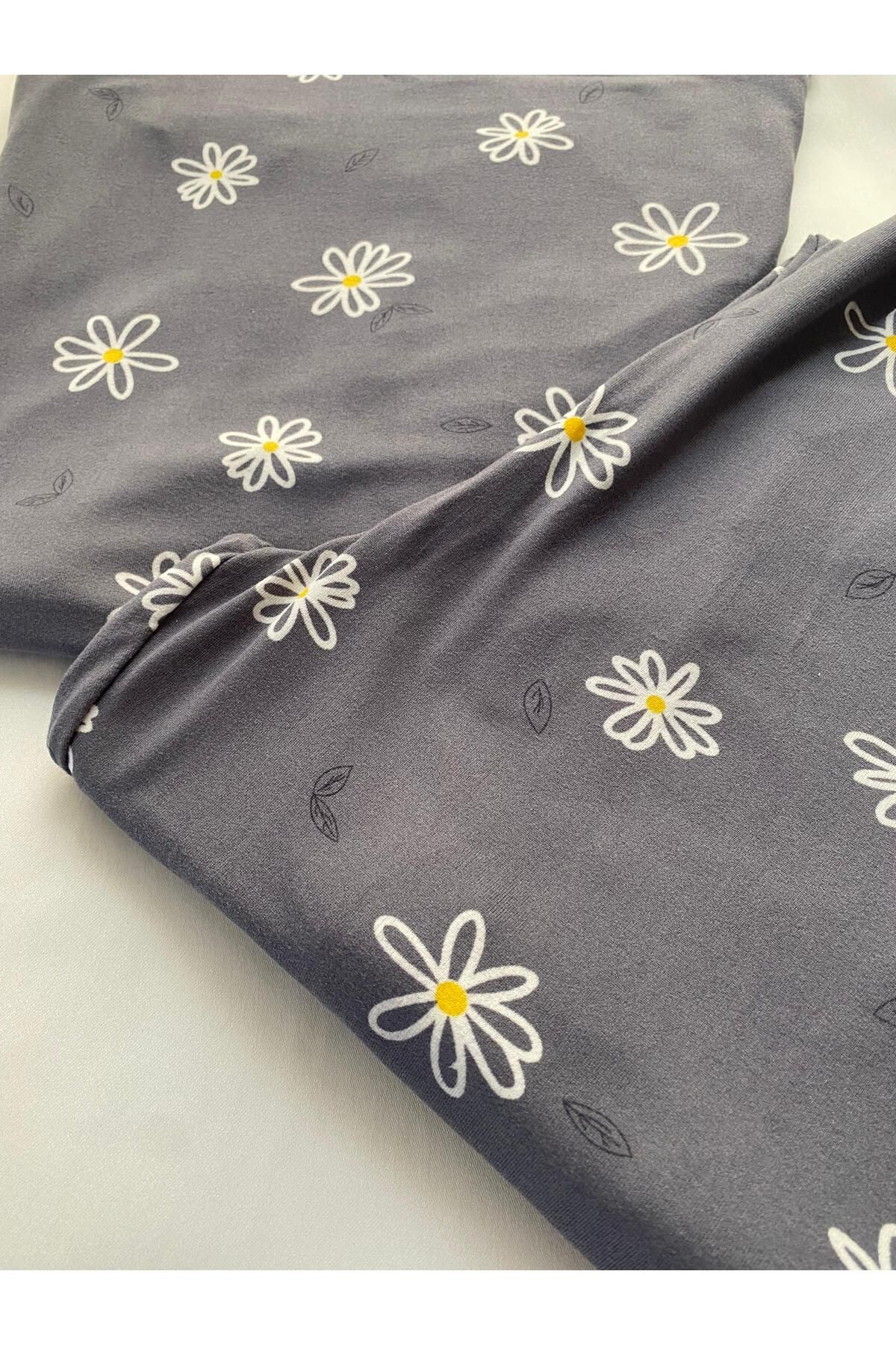 Gri Dantel Detaylı Askılı Papatya Desenli Uzun Pijama Takımı
