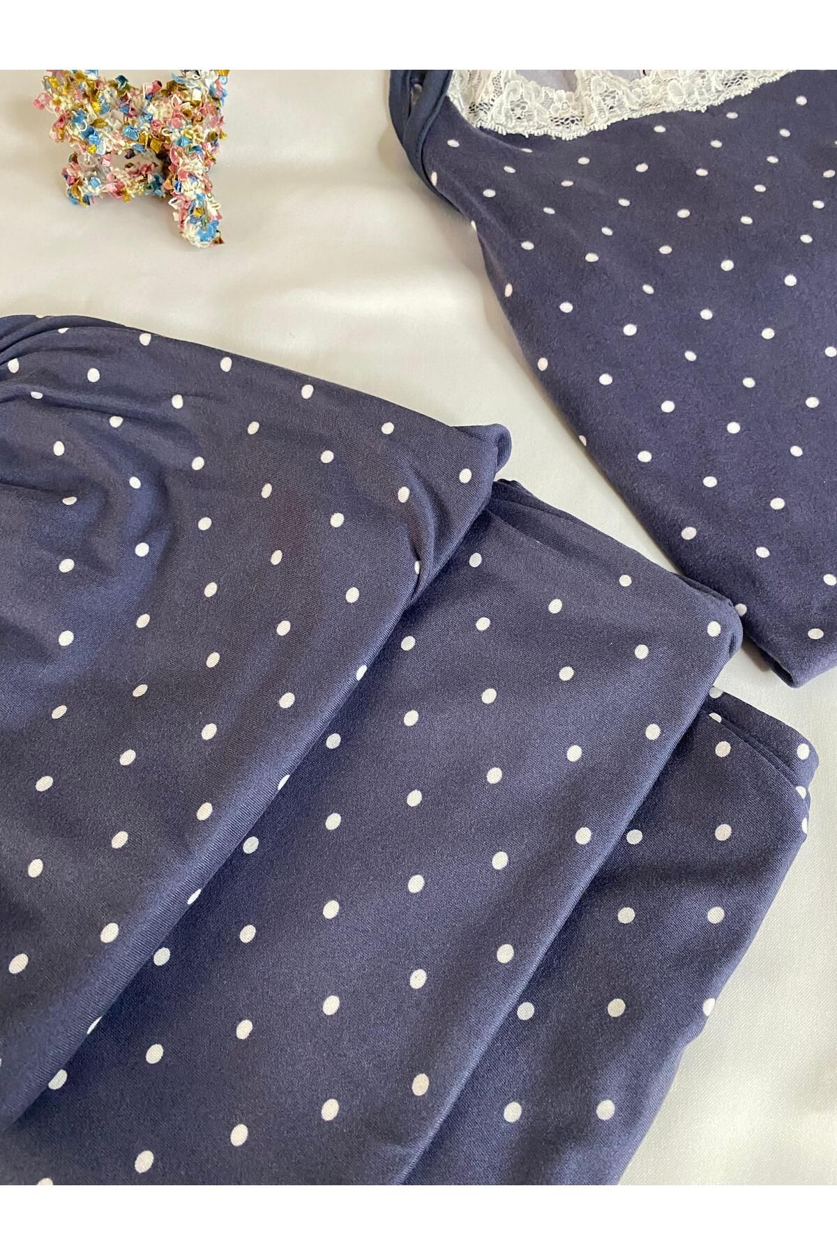 Lacivert Puantiyeli Dantel Detaylı Askılı Uzun Pijama Takımı