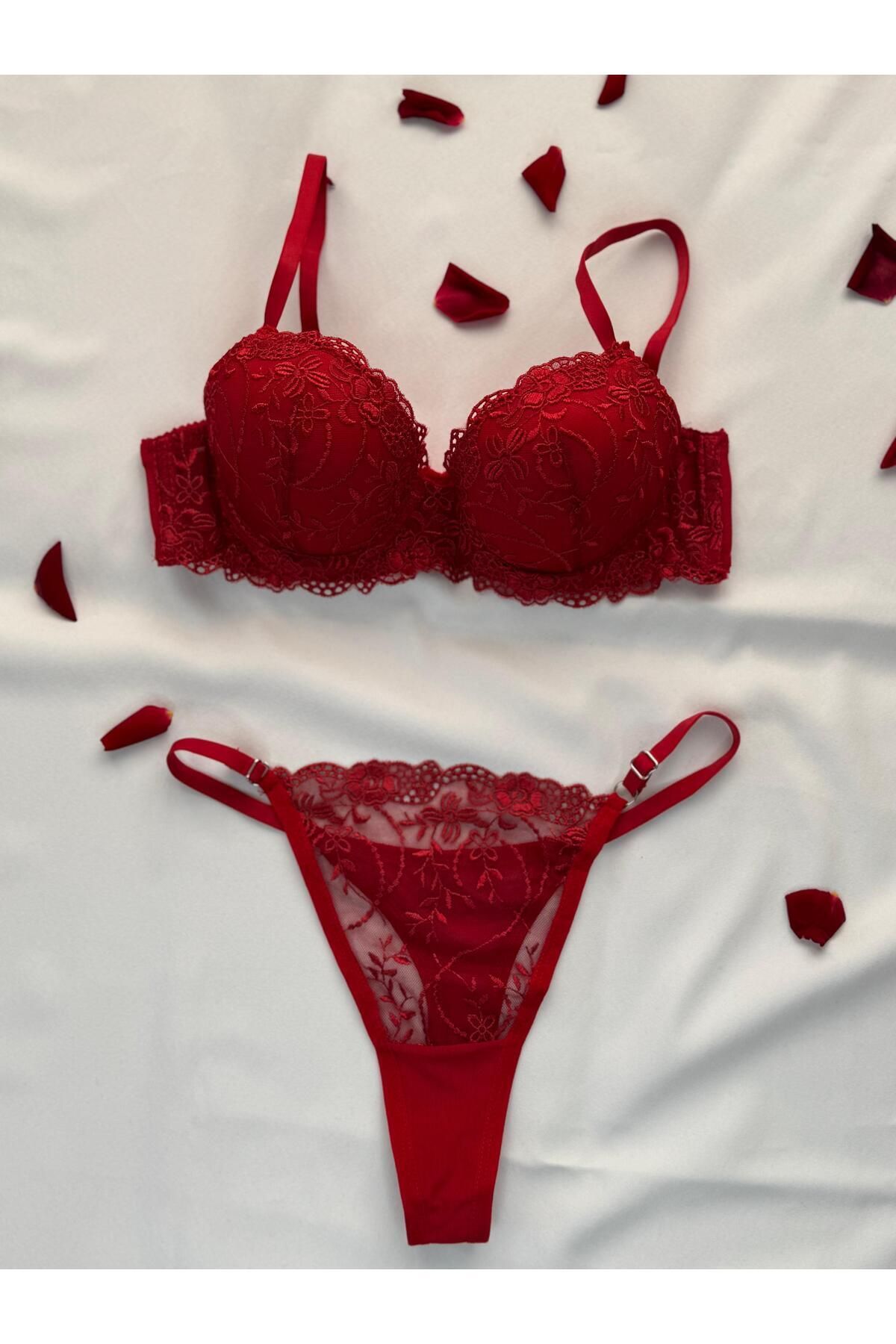 Privée Scarlet Kırmızı Dantelli Balenli Brode Takım