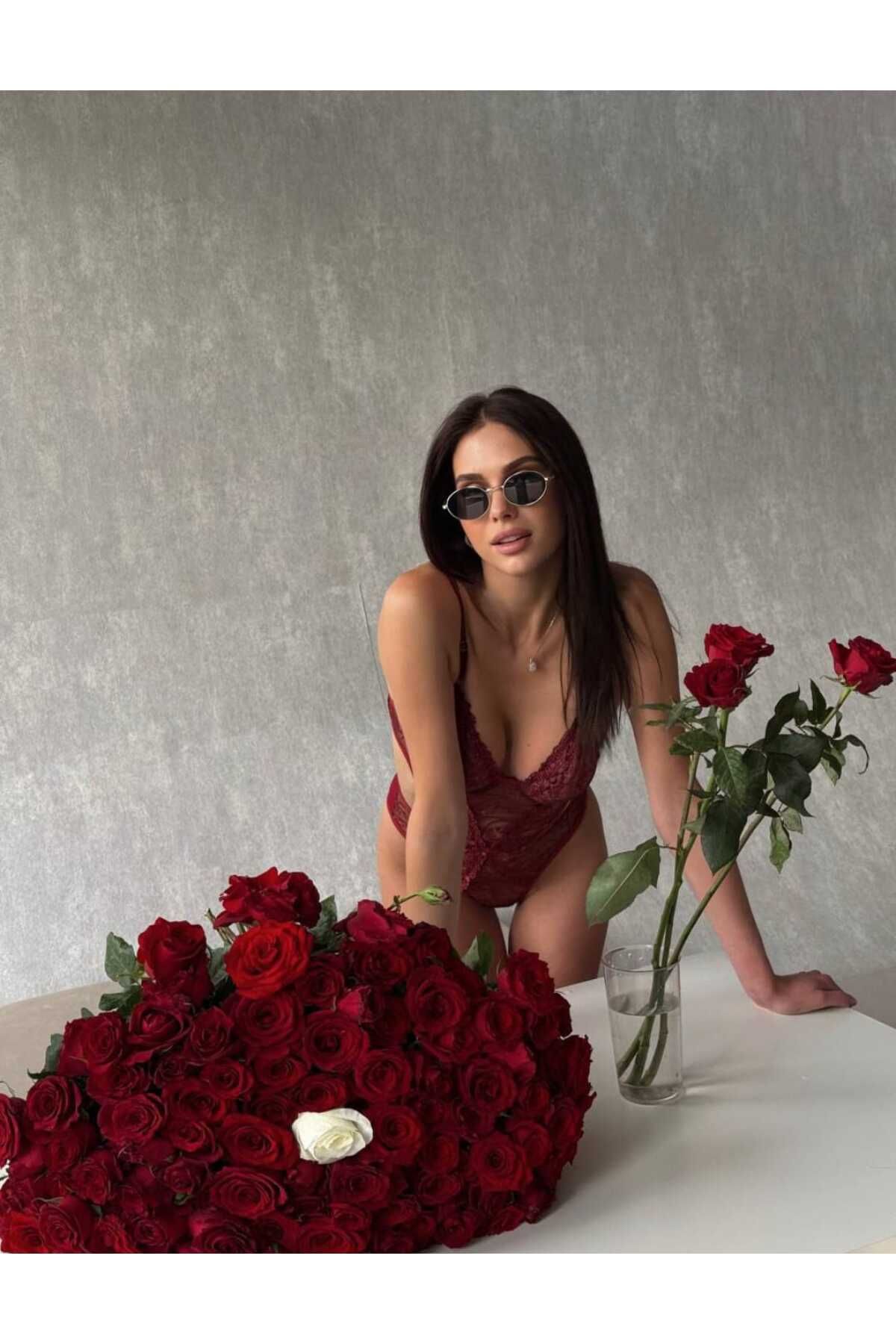 Privée Caressa Kırmızı Dantelli Balenli Bodysuit