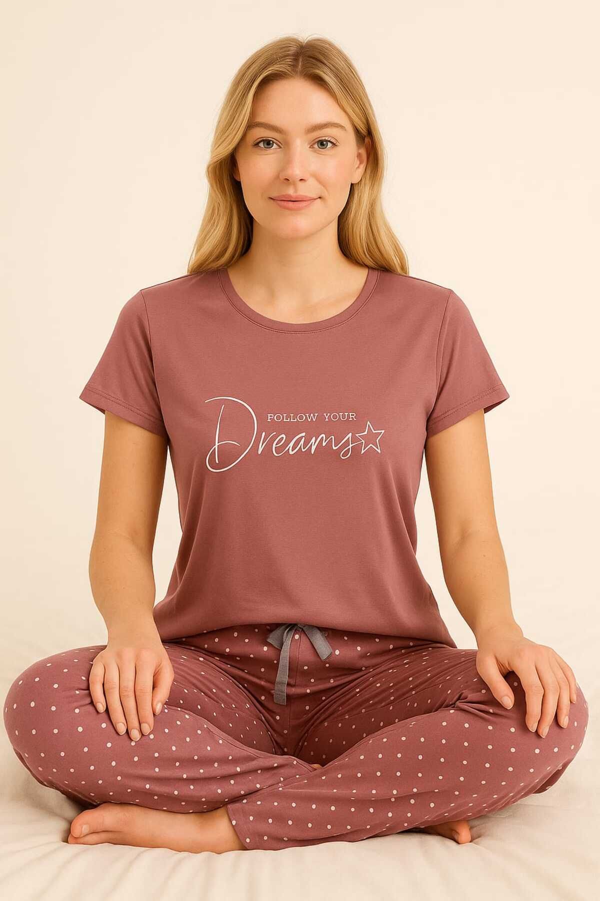 Pembe Renkli Baskılı Puantiyeli Uzun Pijama Takımı