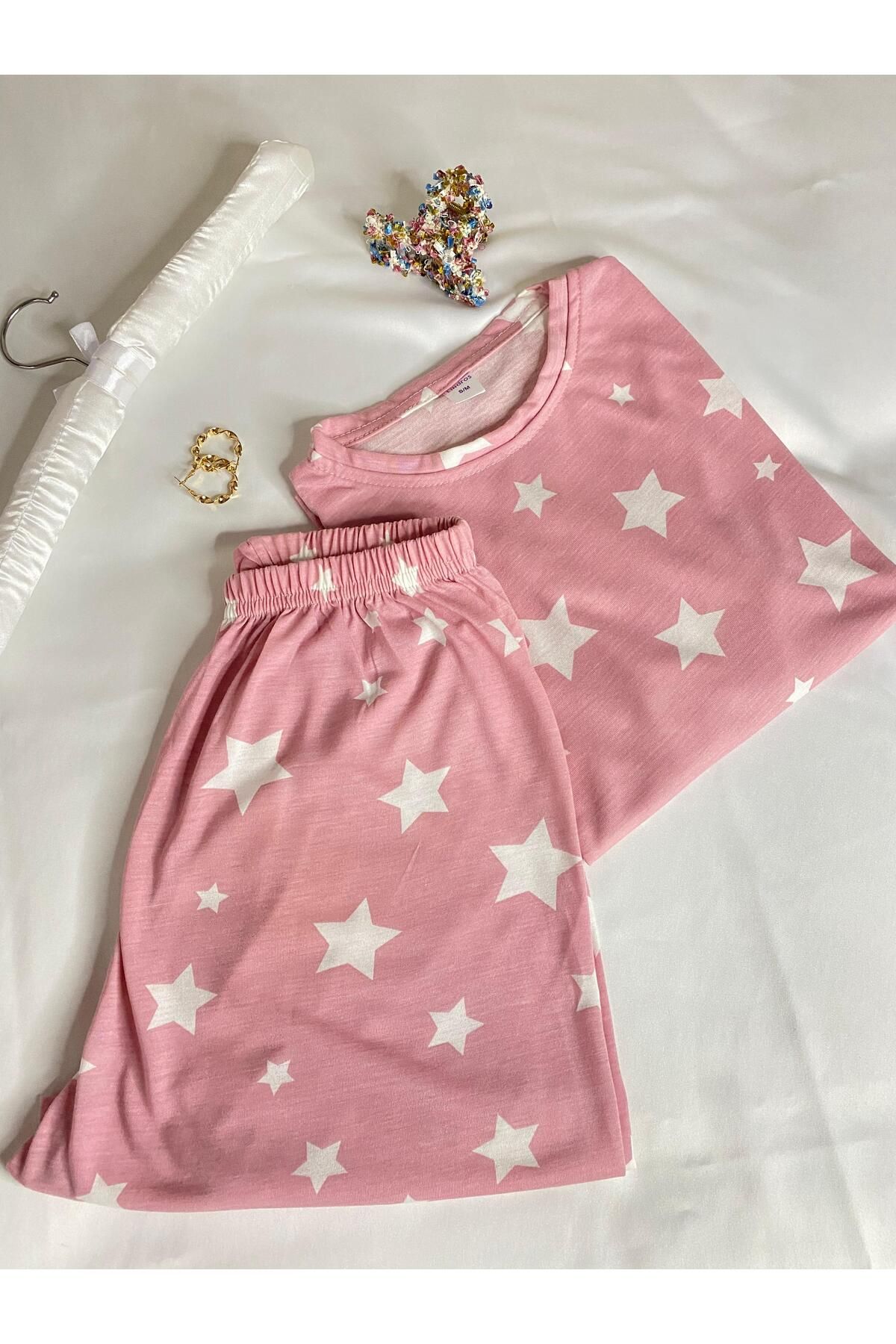 Pembe Yıldızlı Kısa Kollu Pamuklu Şortlu Pijama Takımı