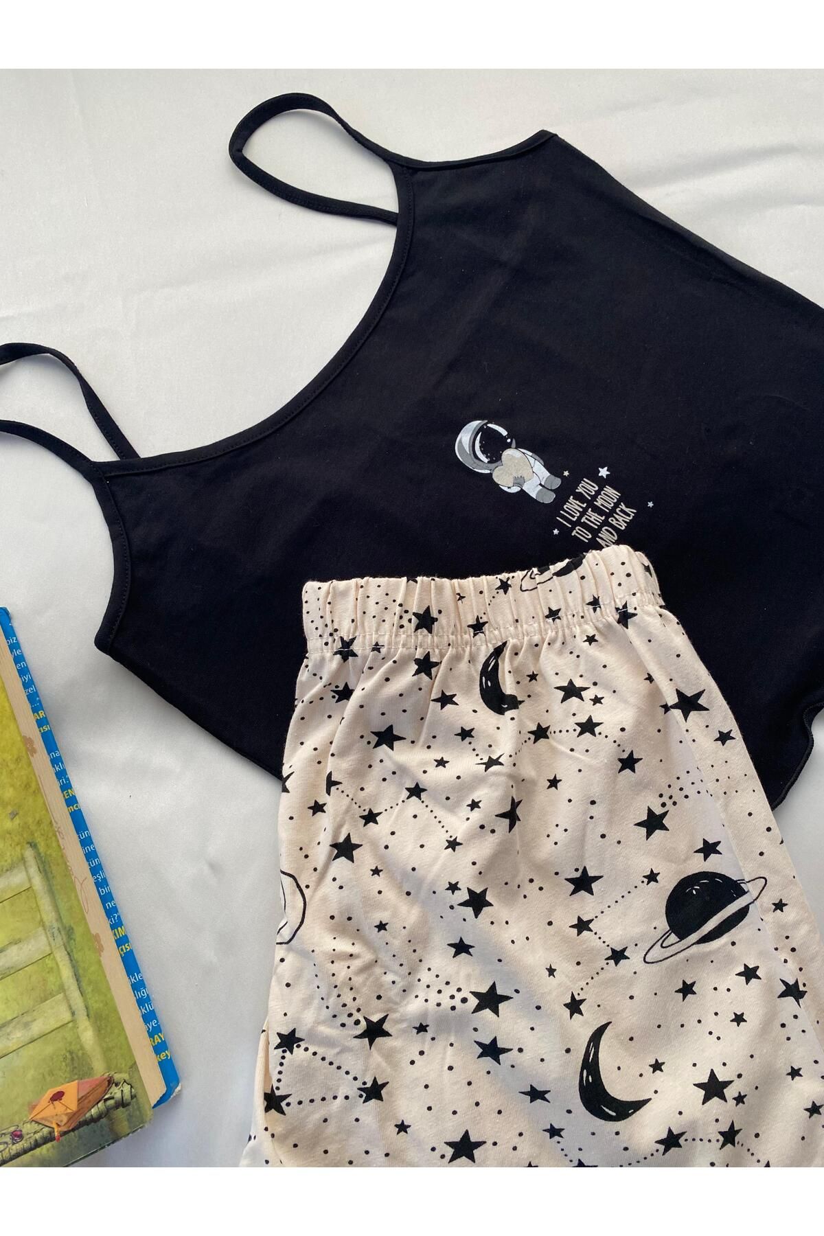 Astronot Baskılı Siyah Uzay Temalı Şortlu Kadın Pijama Takımı