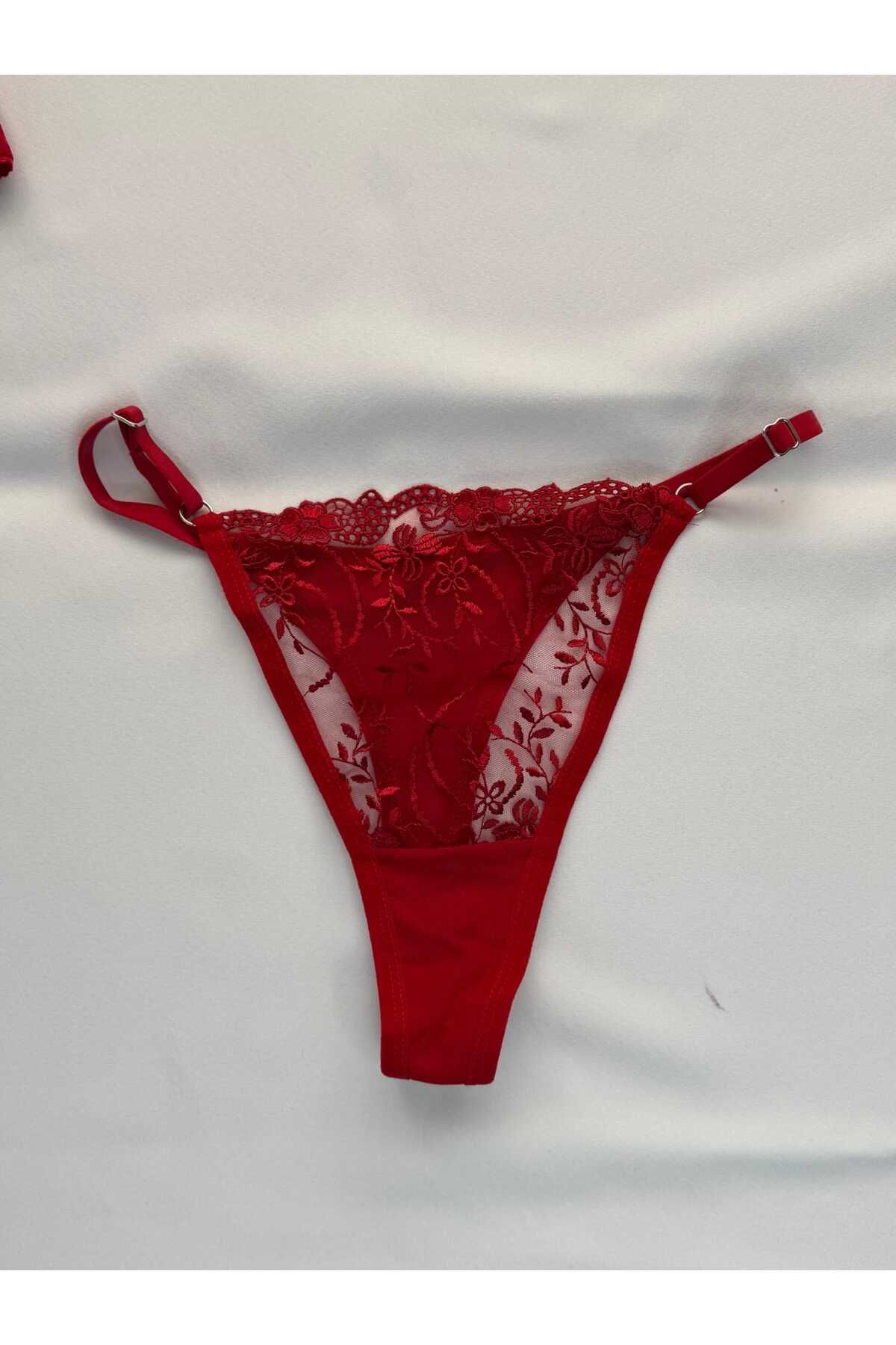 Privée Carminé Kırmızı Dantelli Balenli Brode Takım