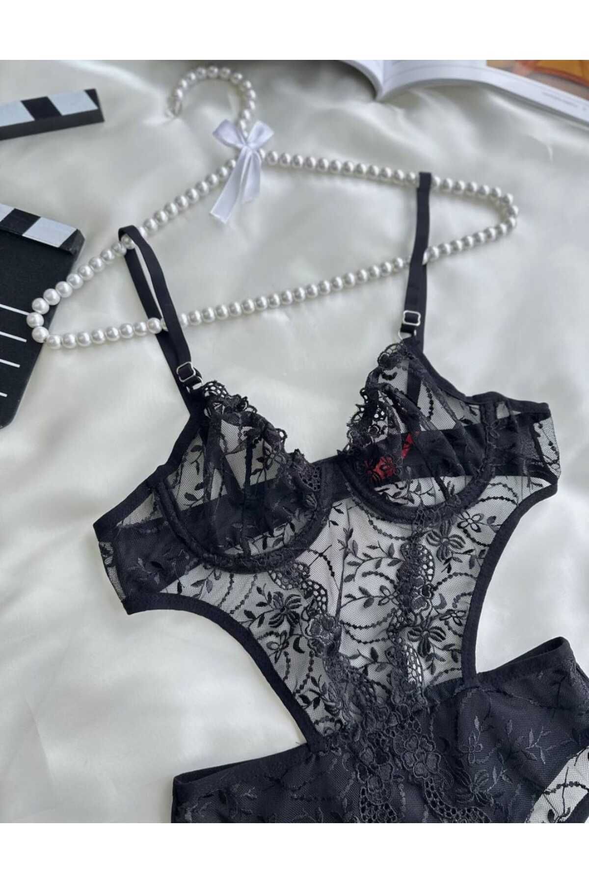 Privée Eclipse Siyah Balenli Dantelli Bodysuit