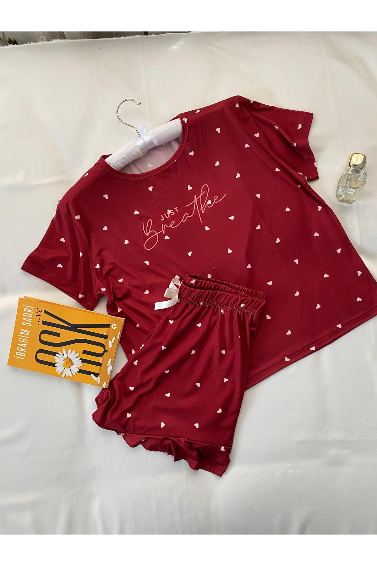 Kalp Desenli Kırmızı Kısa Kollu Şortlu Pijama Takımı