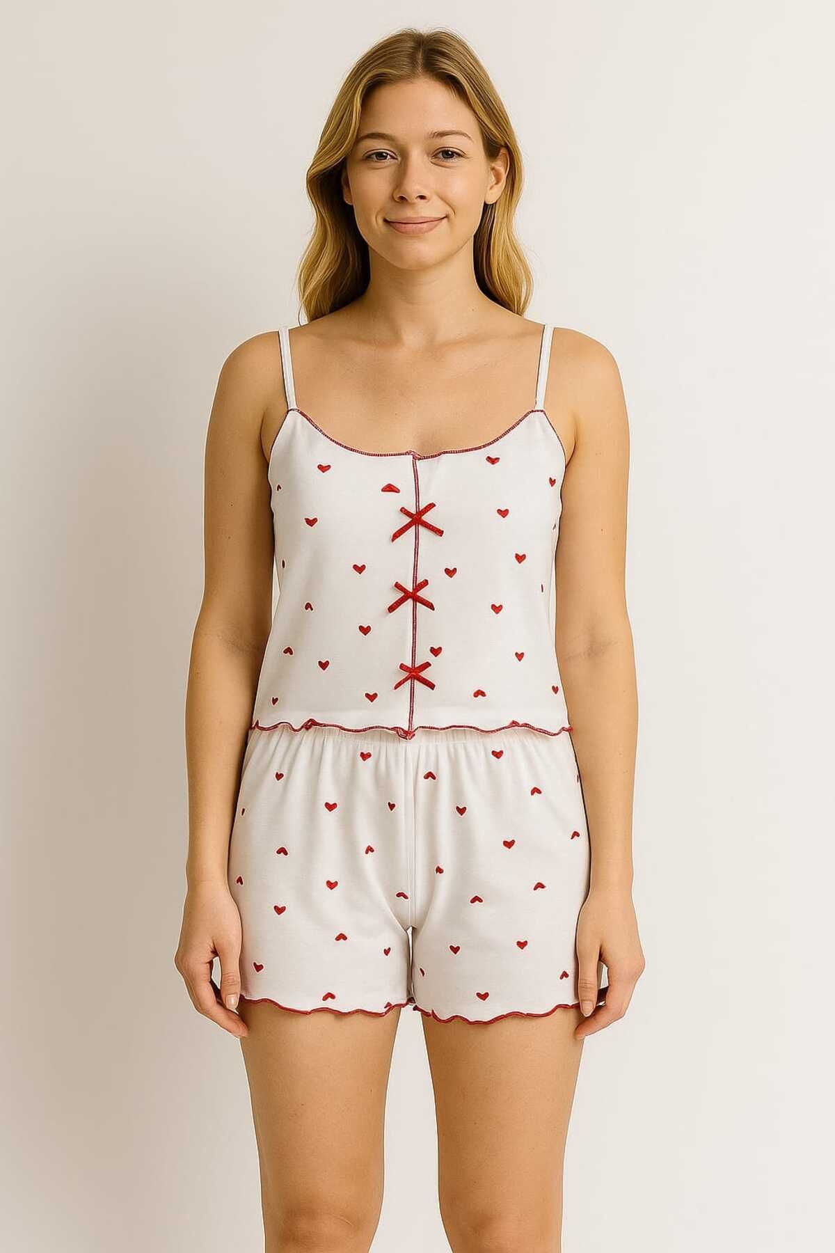 Kırmızı Kalp Desenli Fırfırlı Askılı Şortlu Pijama Takımı