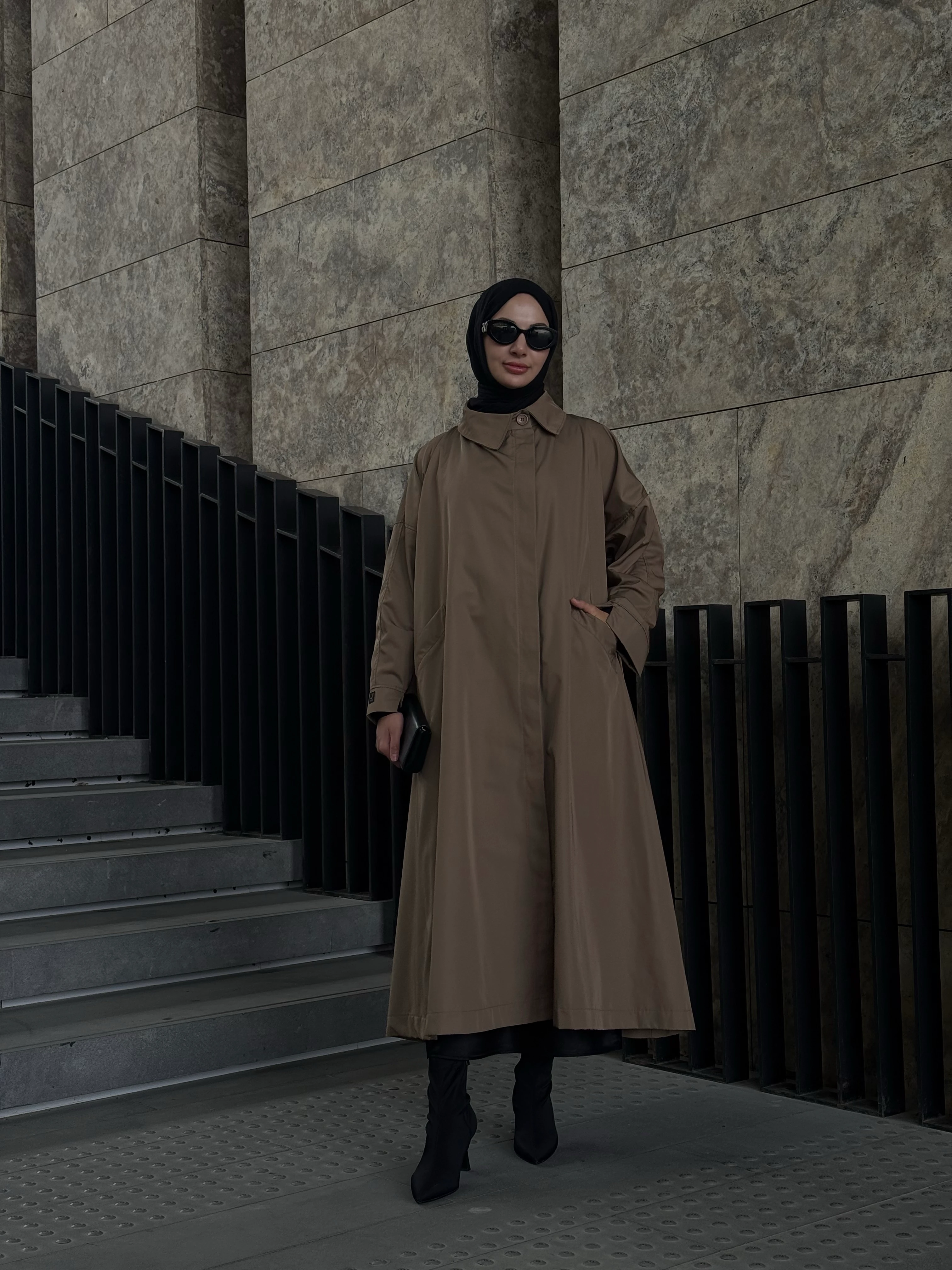 Vizon Trench  main variant image