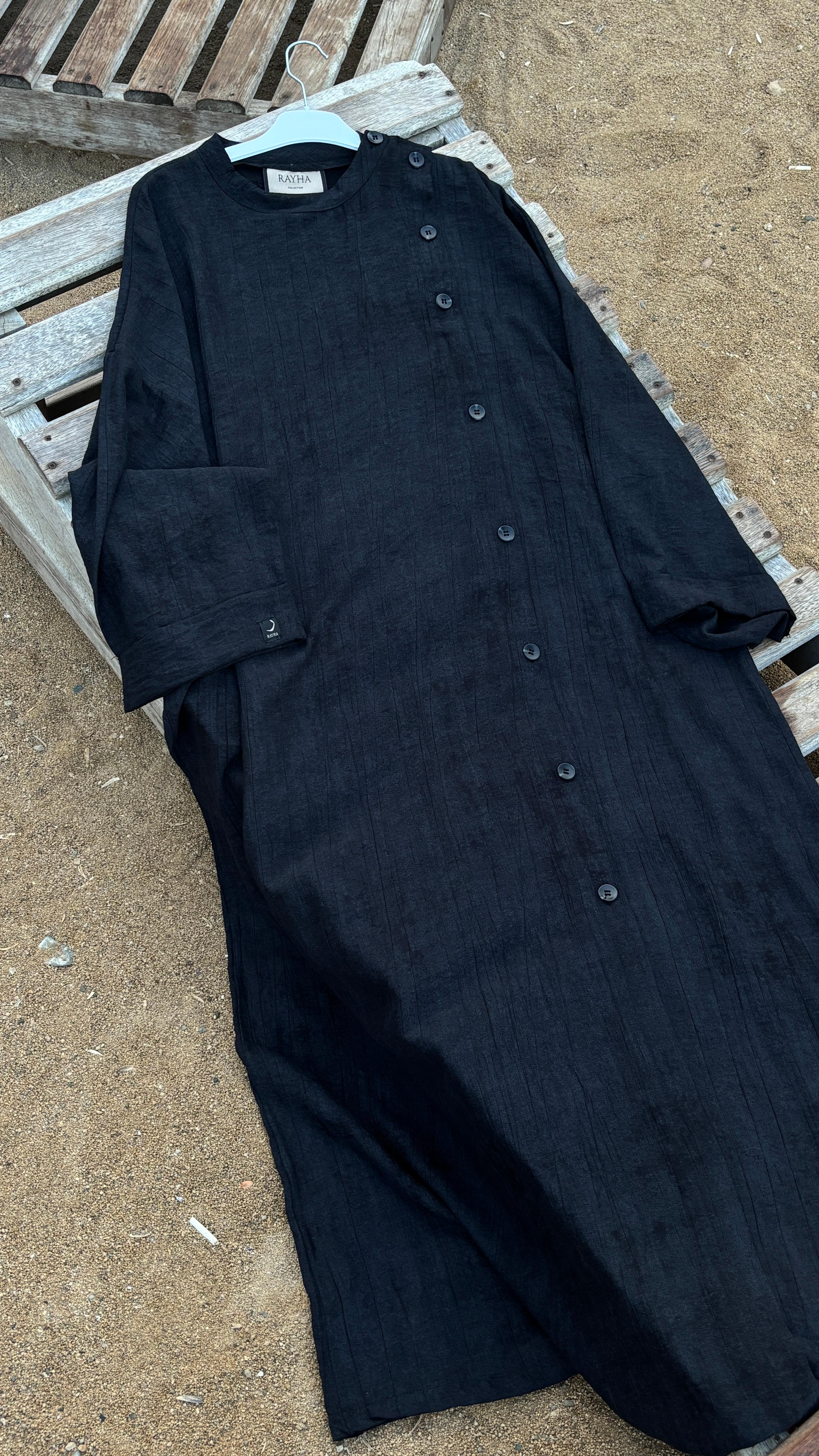 Düğme detaylı siyah elbise main variant image