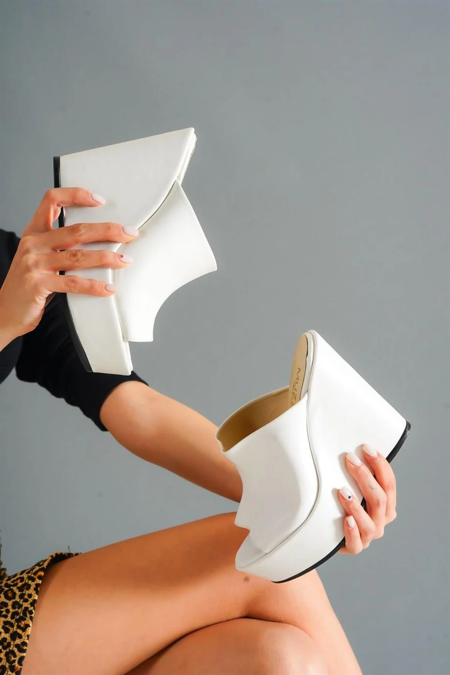 Lady Dolgu Topuklu Beyaz Terlik