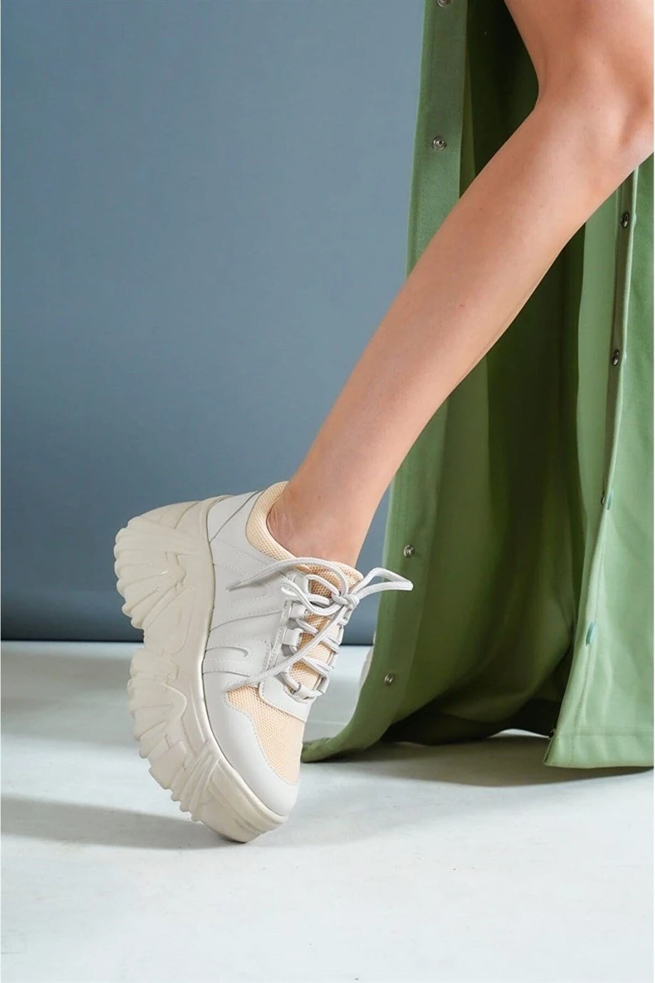 Lorena Krem Spor Ayakkabı