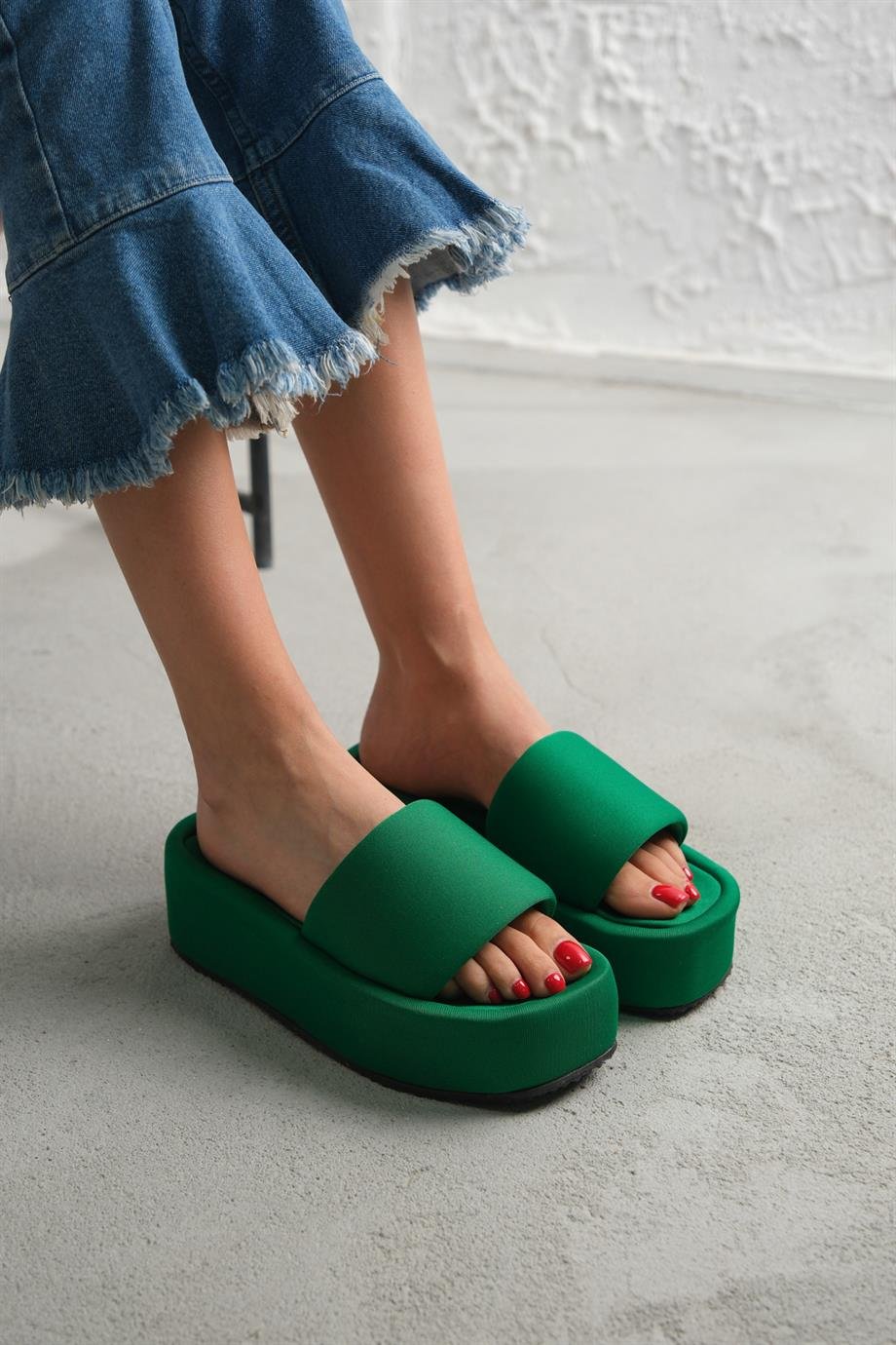 Modanizm Sanadora Dolgu Spor Yeşil Terlik