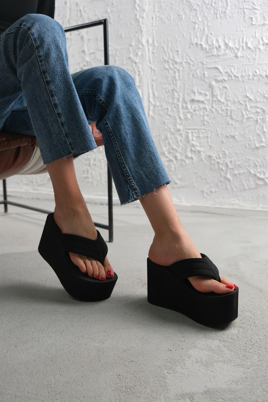 ShineStar Dolgu Topuklu Plaj Terliği