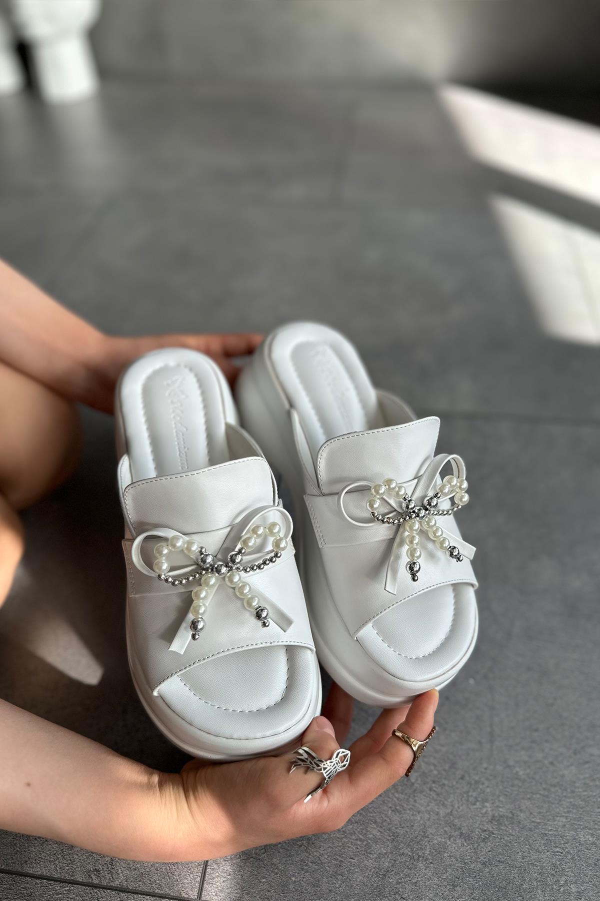 Modanizm Rosie Beyaz Dolgu Topuklu Terlik