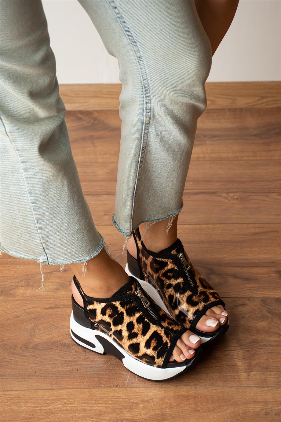 Modanizm Falb Leopar Desenli Spor Sandalet