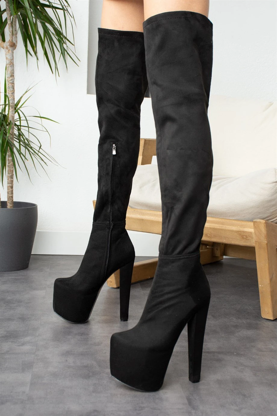 Modanizm Pixie Siyah Topuklu Süet Çizme