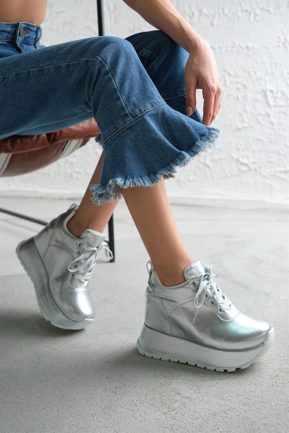 Modanizm Nola Gizli Topuklu Gri Spor Ayakkabı