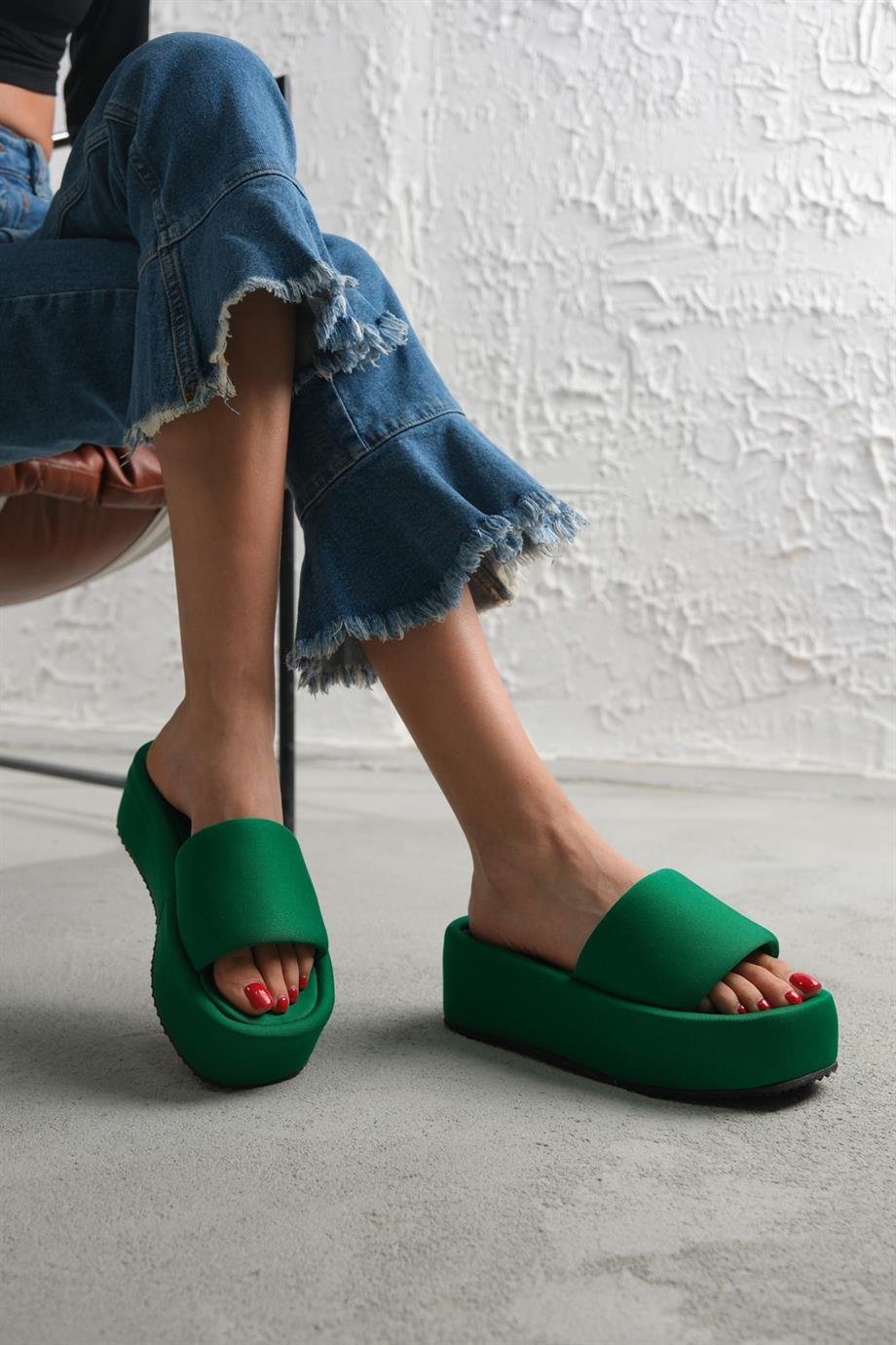 Modanizm Sanadora Dolgu Spor Yeşil Terlik