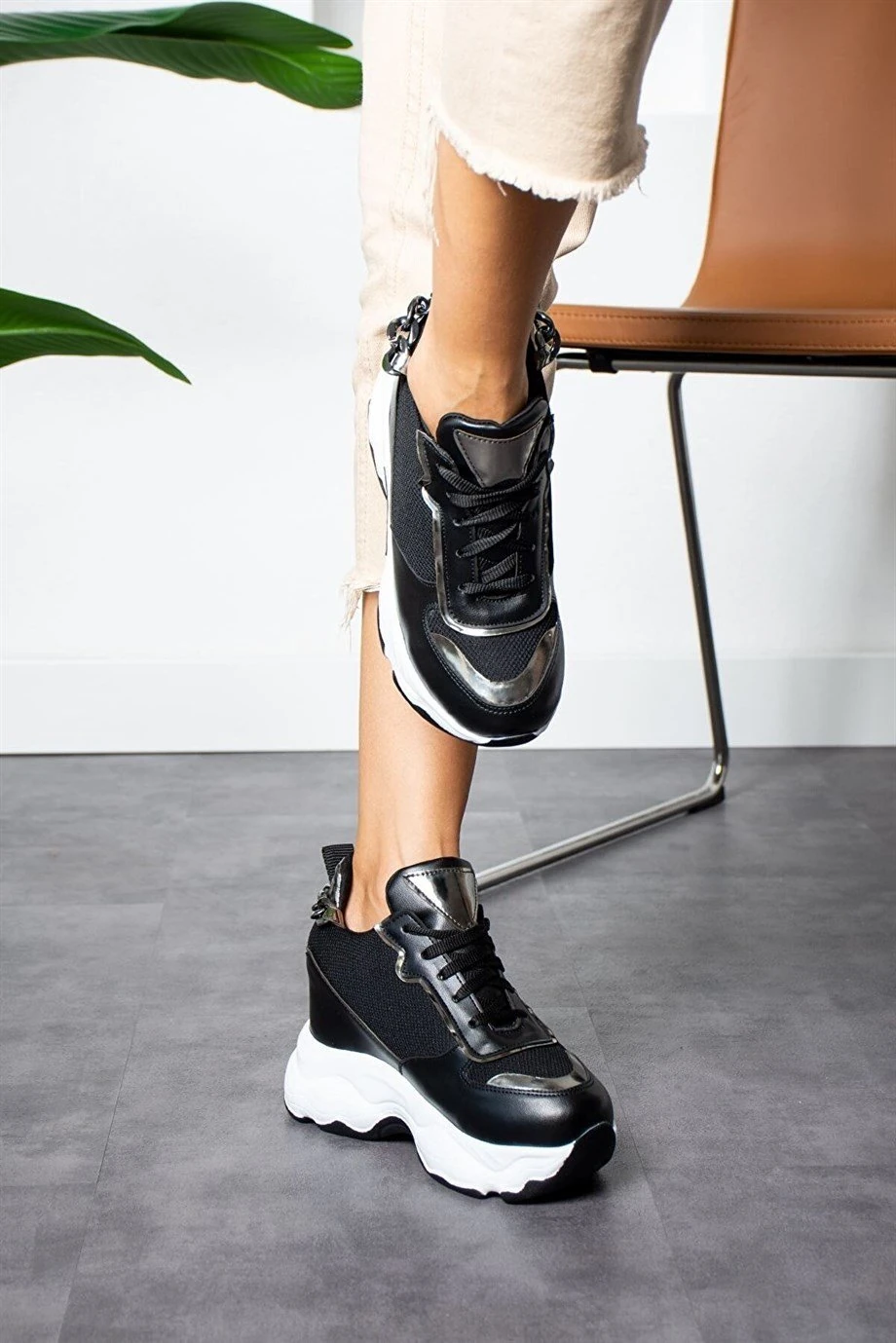 Luessa Siyah Gizli Topuklu Spor Ayakkabı