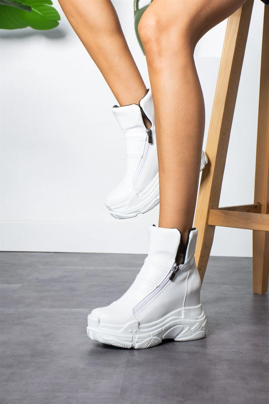 Crows Beyaz Gizli Topuklu Deri Bot