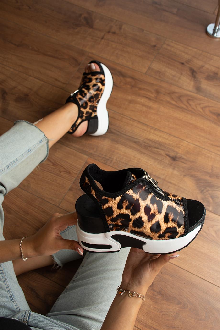 Modanizm Falb Leopar Desenli Spor Sandalet
