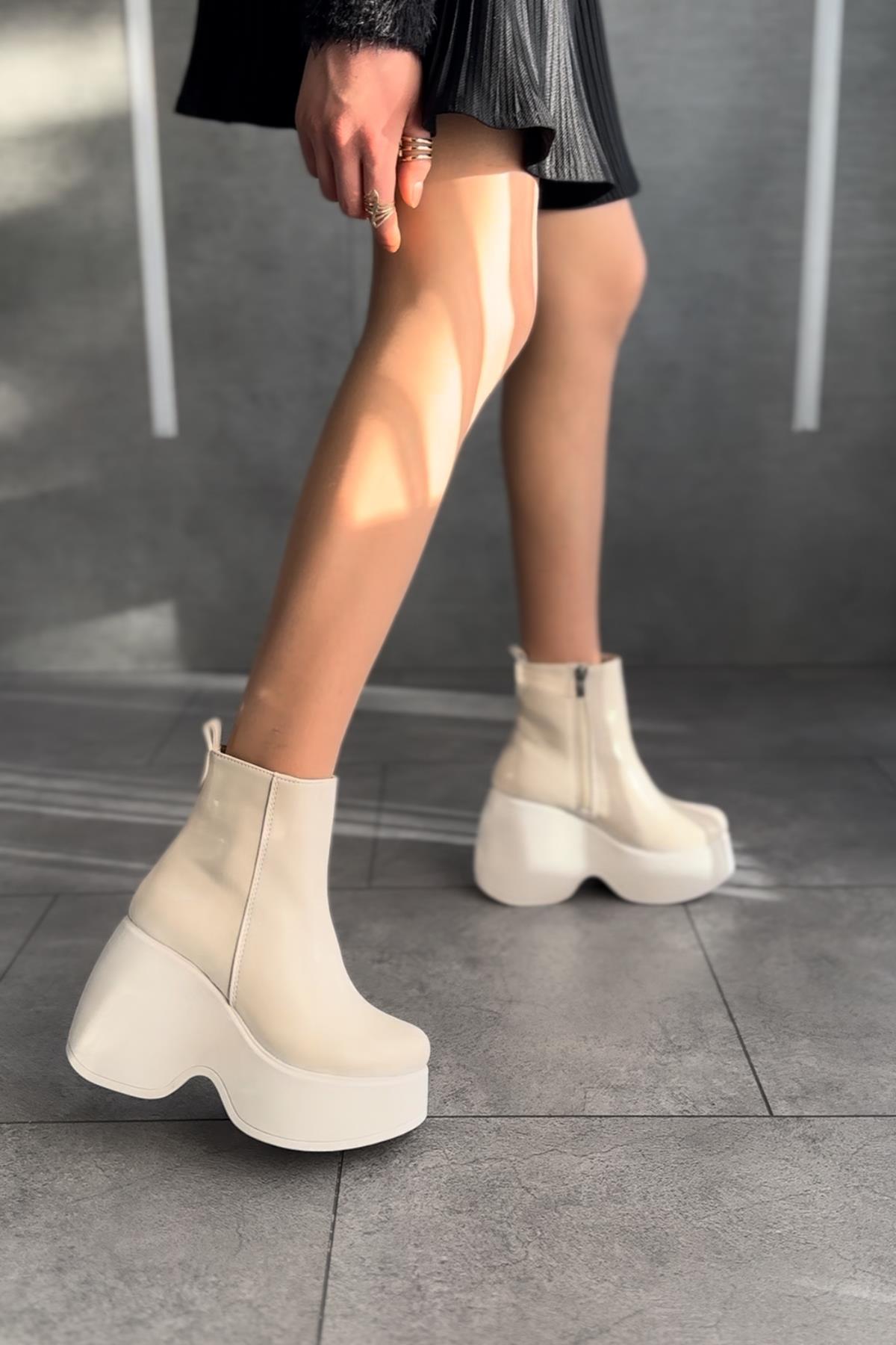 Modanizm Rionli Nude Bot