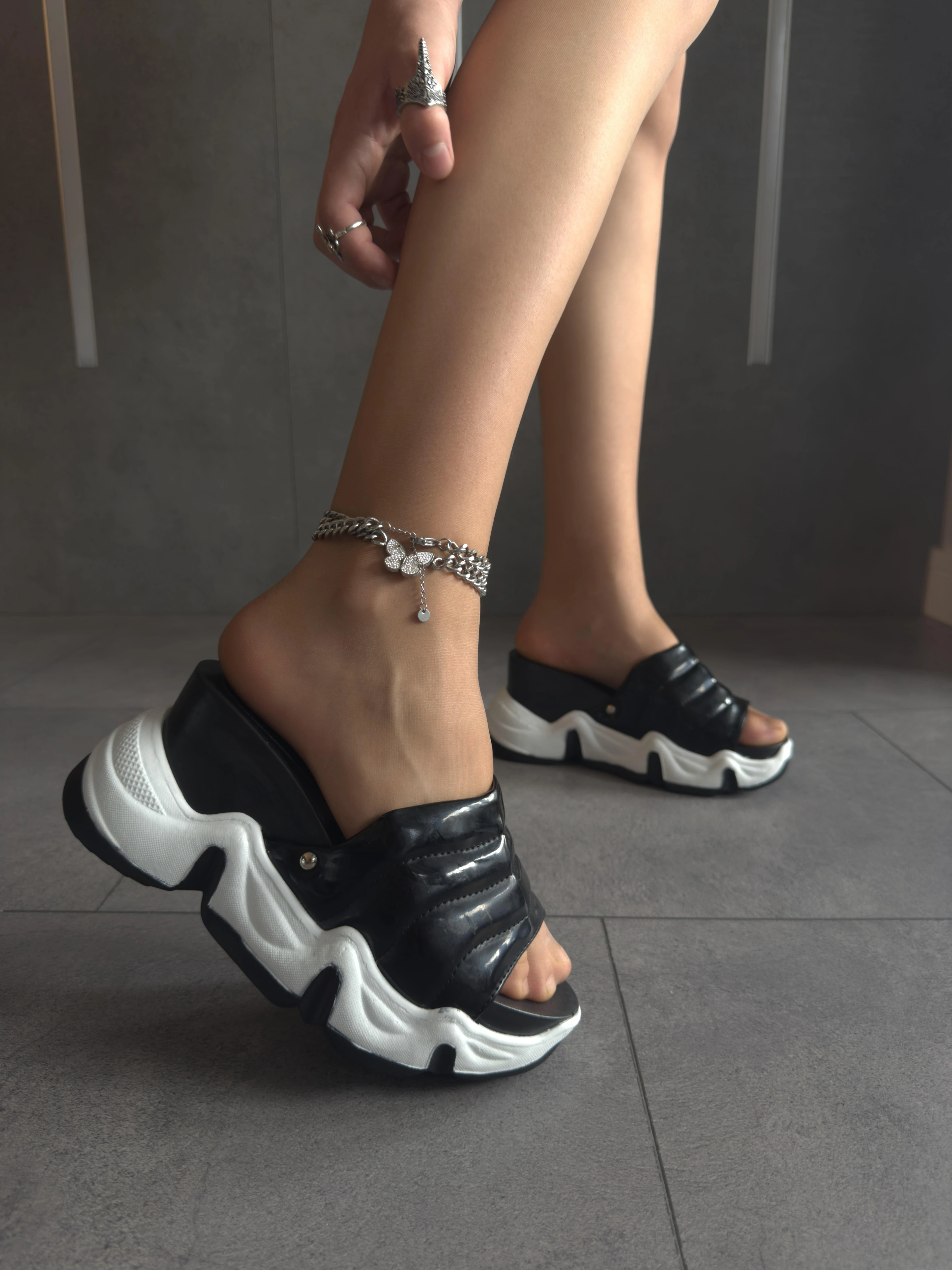 Modanizm Lilac Siyah Dolgu Topuklu Terlik