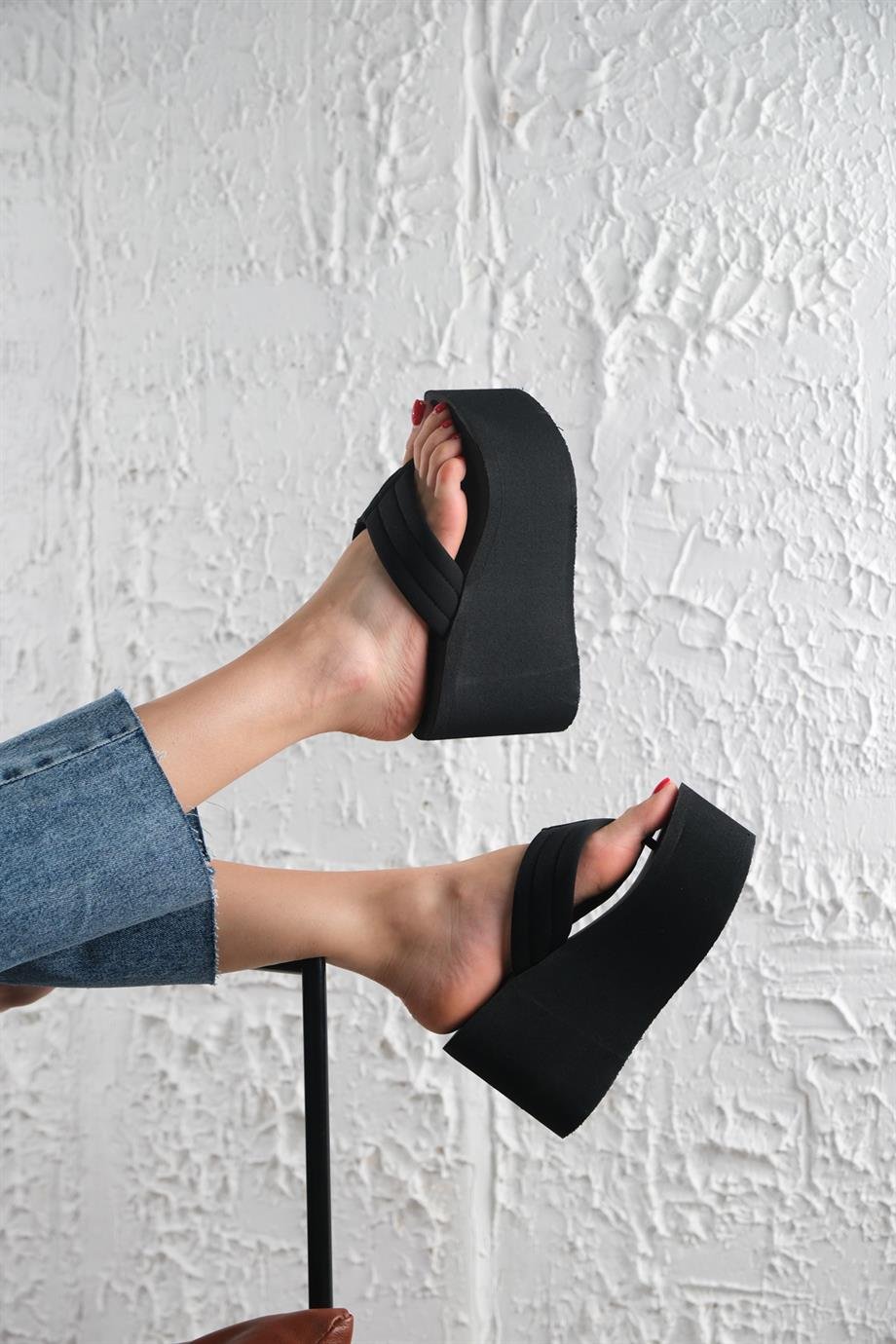 ShineStar Dolgu Topuklu Plaj Terliği