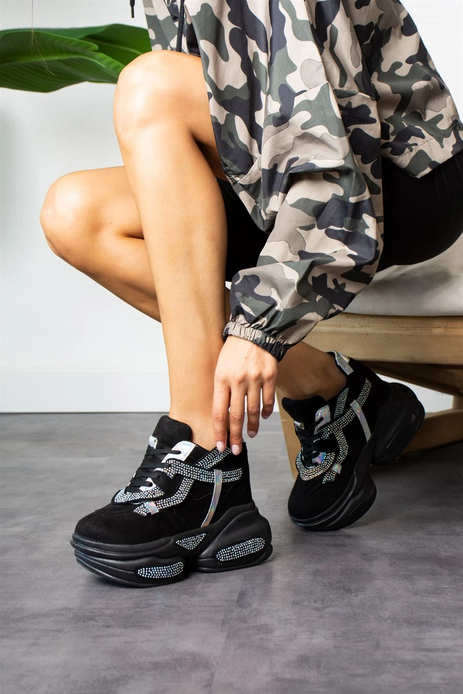 Sentinus Gizli Topuklu Gümüş Detaylı Spor Ayakkabı