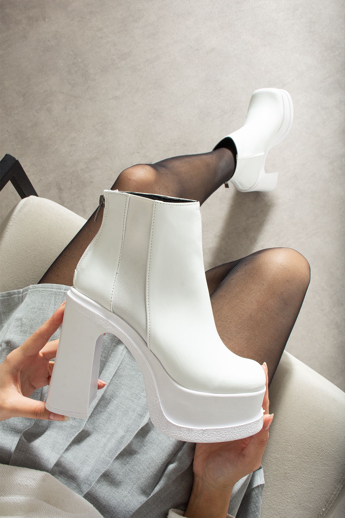 Modanizm Lirena Dolgu Topuklu Bot