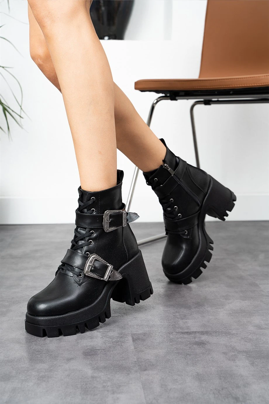 Junky Siyah Deri Bot