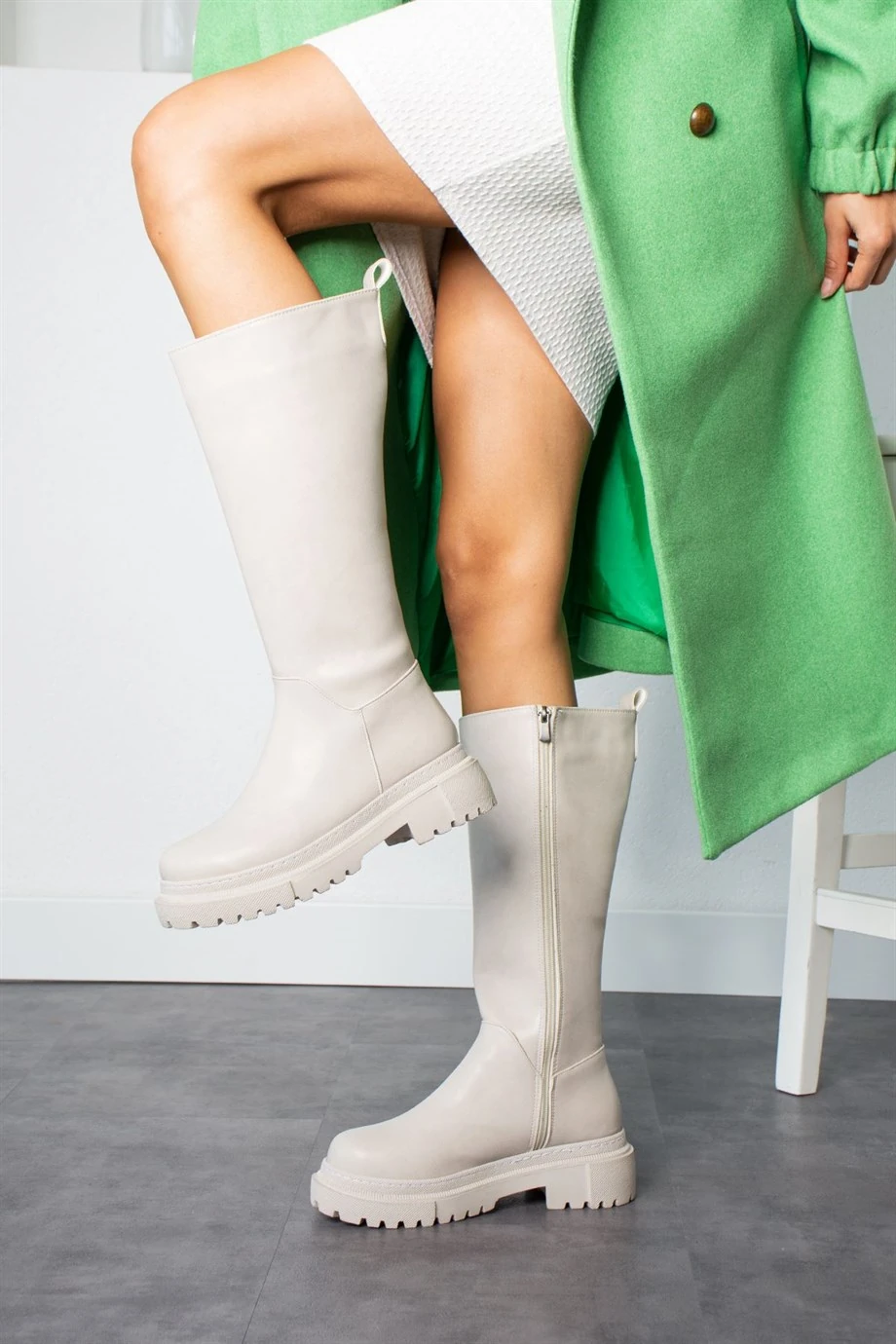 Olivia Krem Topuklu Çizme