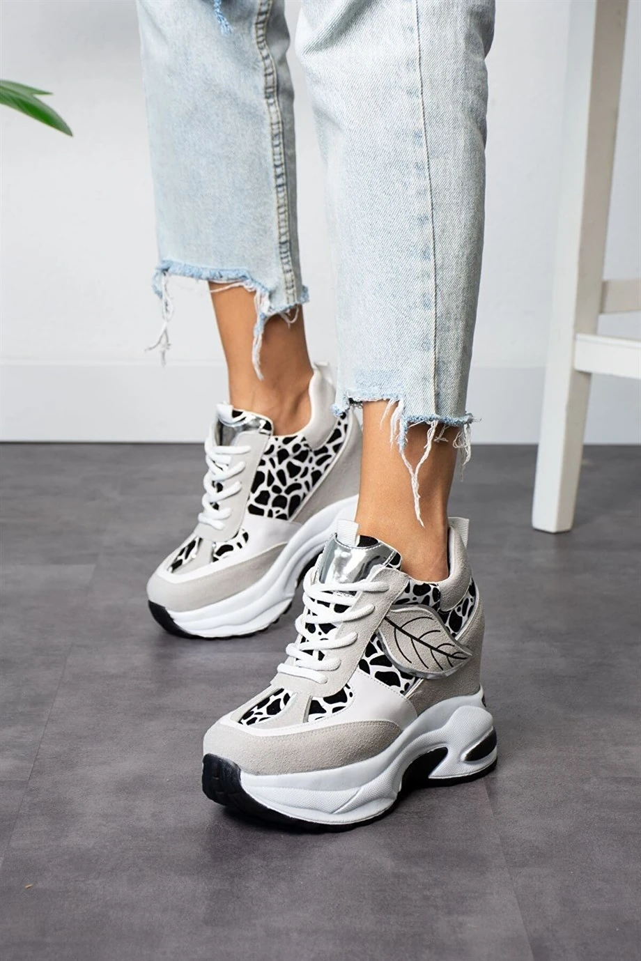 Spozzy Gizli Topuklu Beyaz Spor Ayakkabı