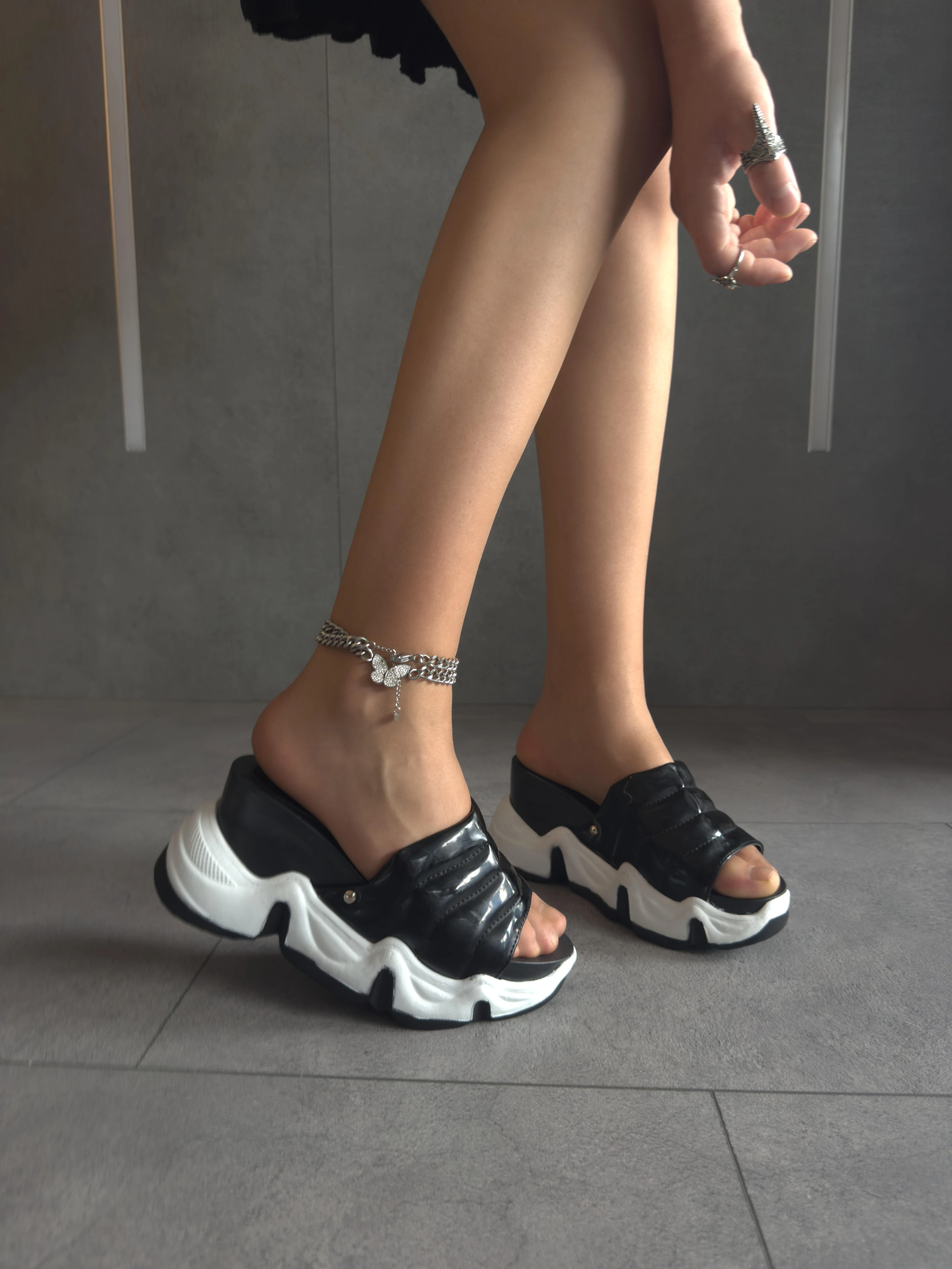 Modanizm Lilac Siyah Dolgu Topuklu Terlik