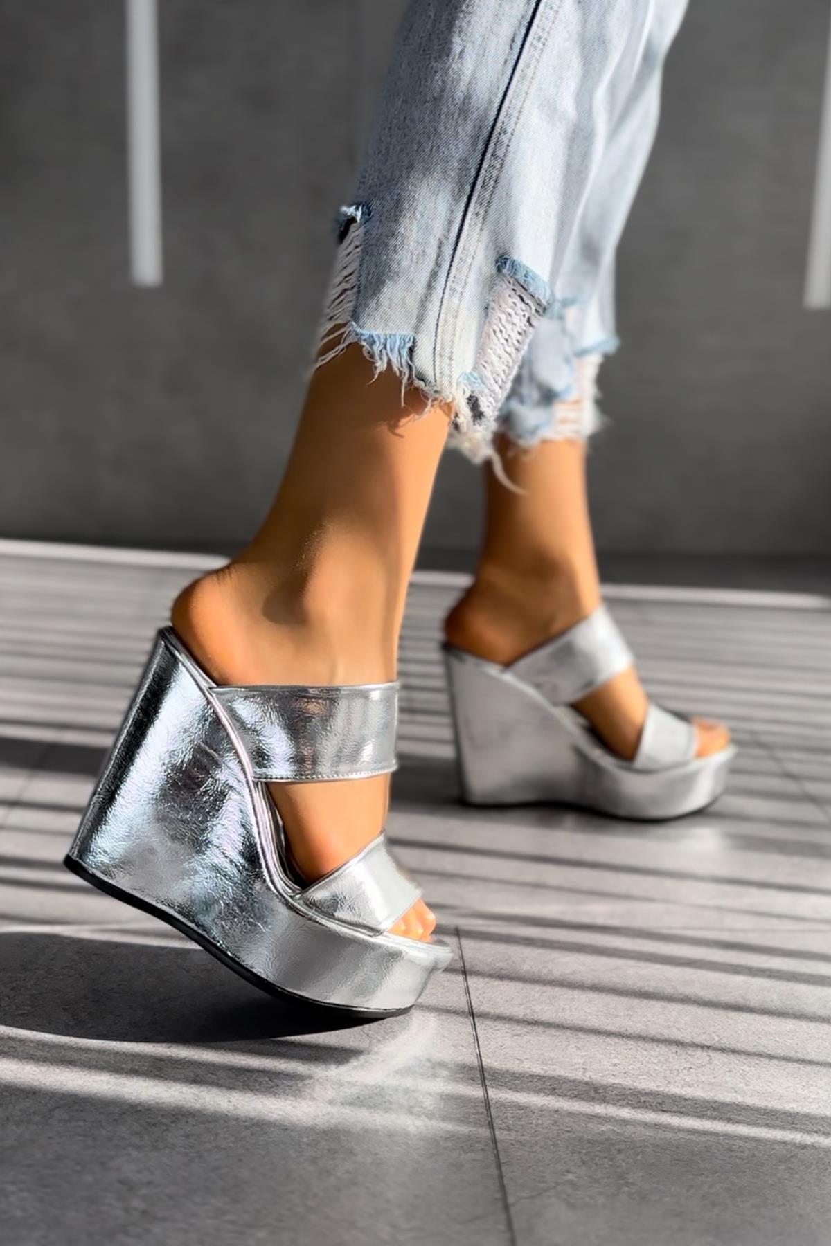 Modanizm Novin Gümüş Dolgu Topuklu Terlik