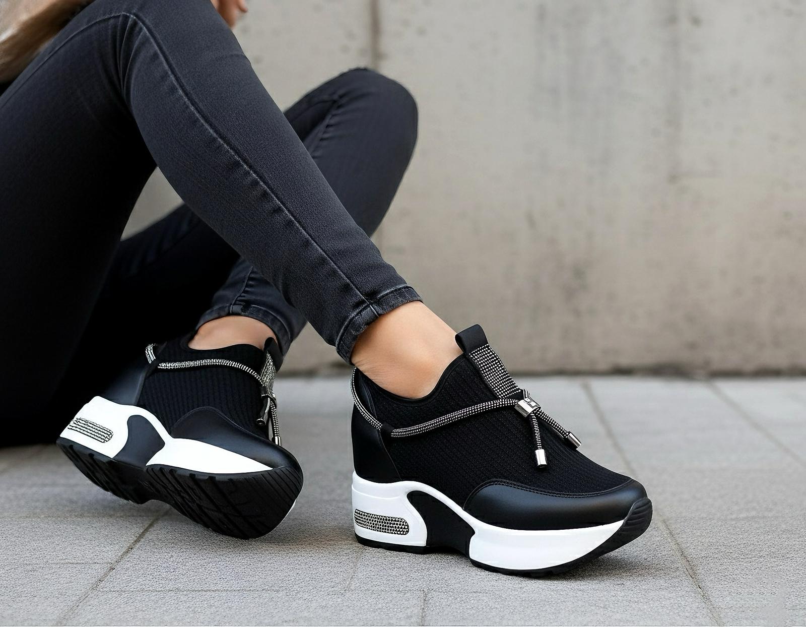 Modanizm Lirava Siyah Gizli Topuklu Spor Ayakkabı