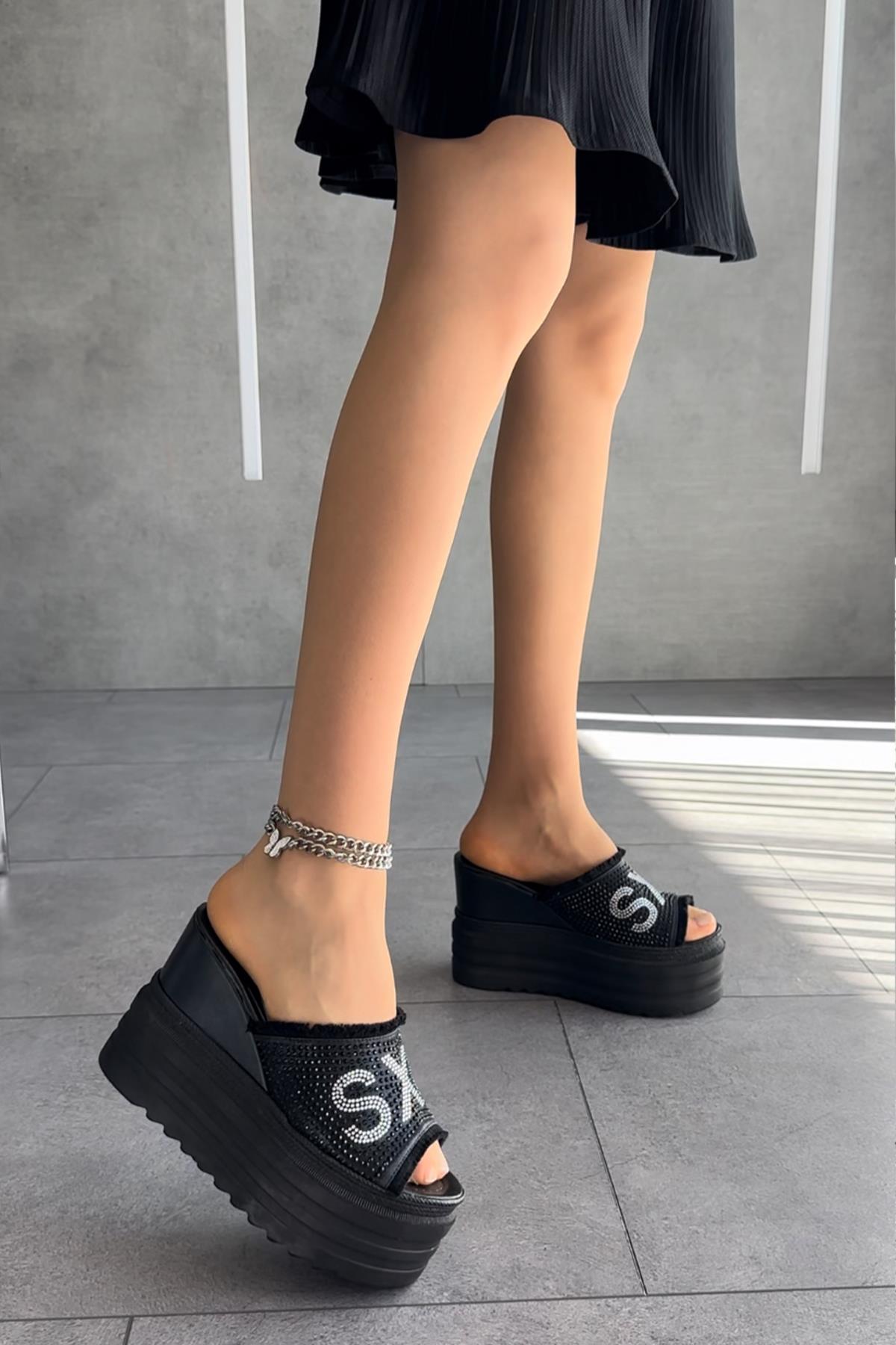Sxf Black Dolgu Topuklu Terlik