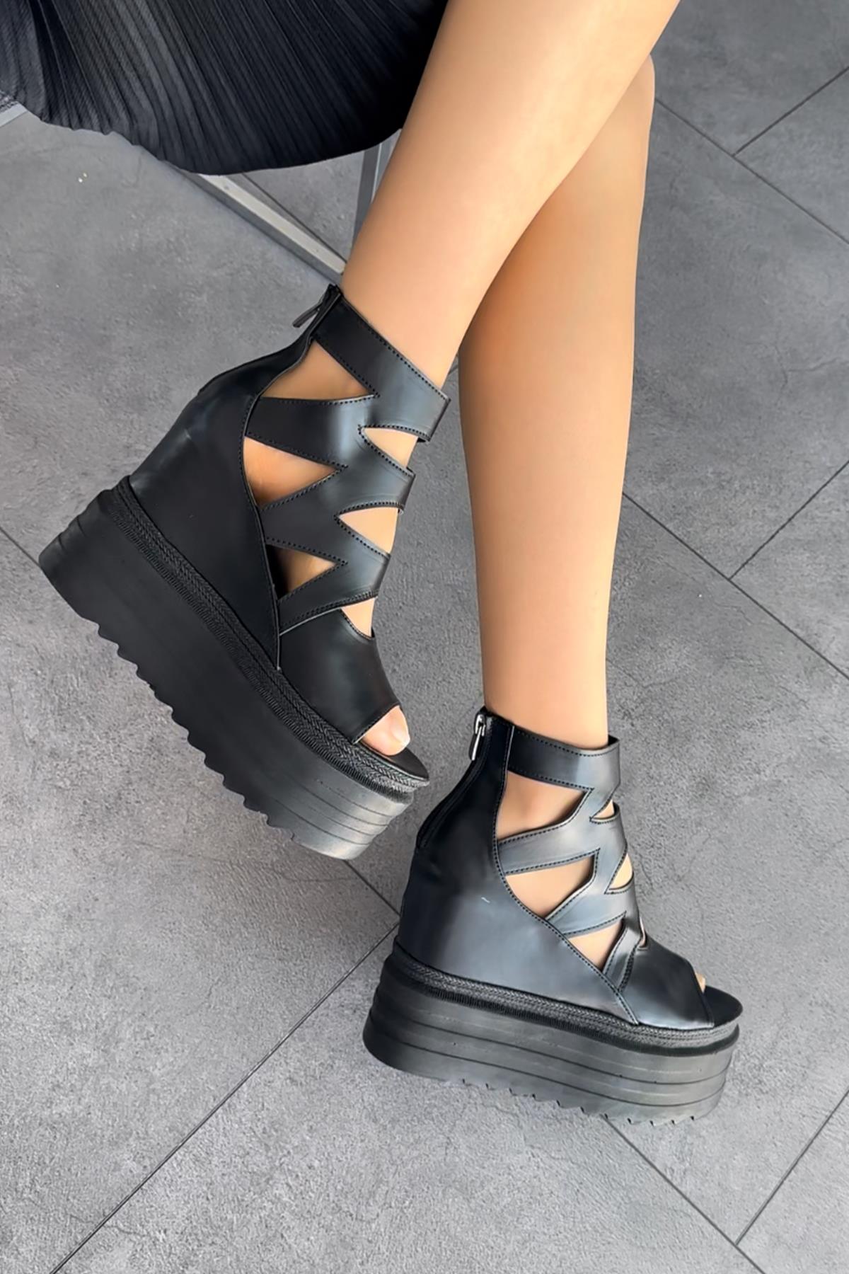 Modanizm Sanx Siyah Dolgu Topuklu Sandalet