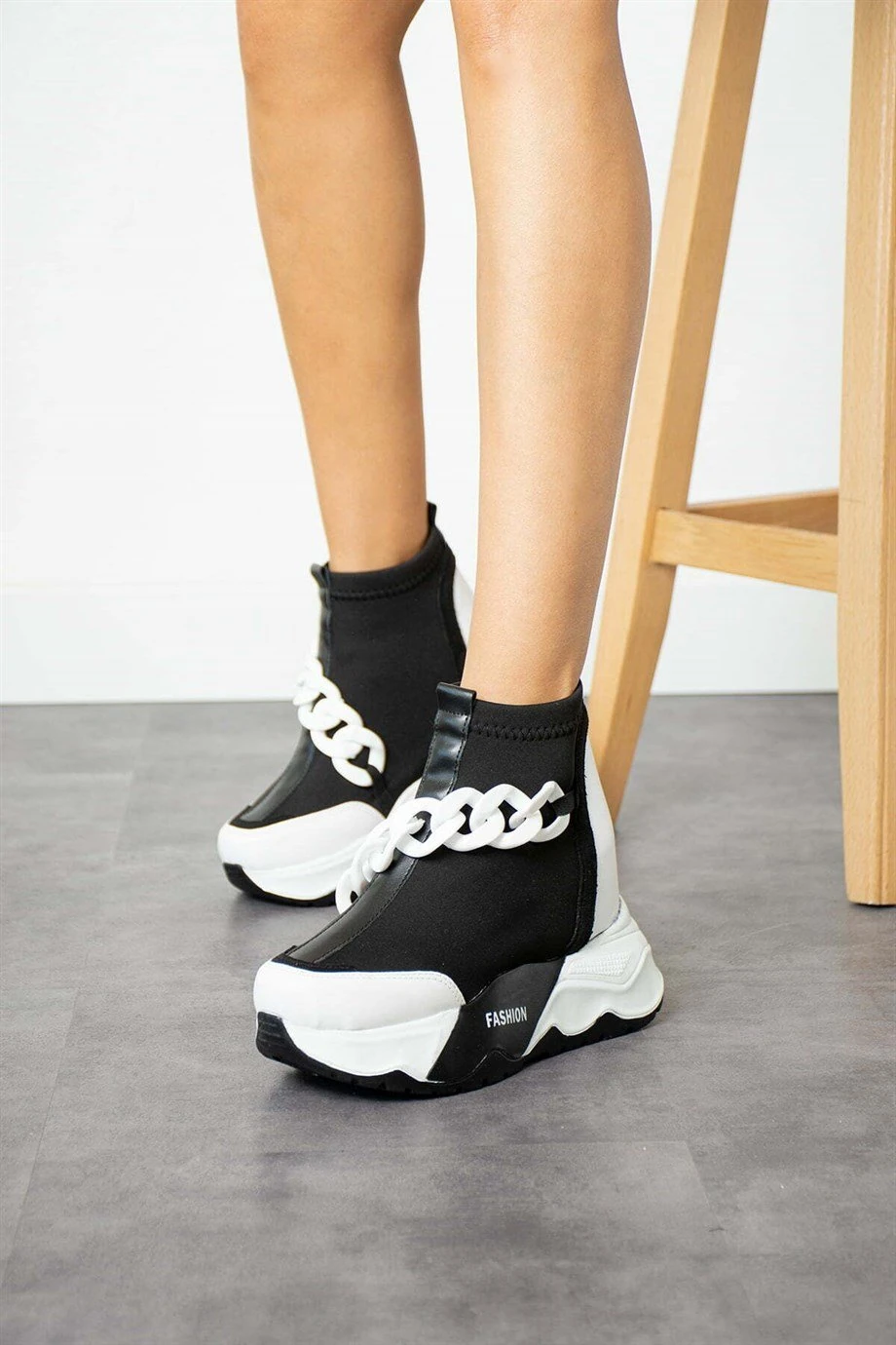 Modanizm Nashor Beyaz Gizli Topuklu Zincirli Bot