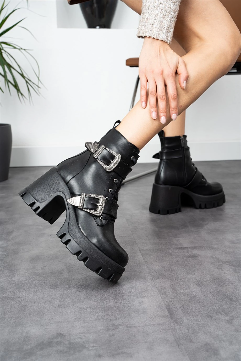 Junky Siyah Deri Bot