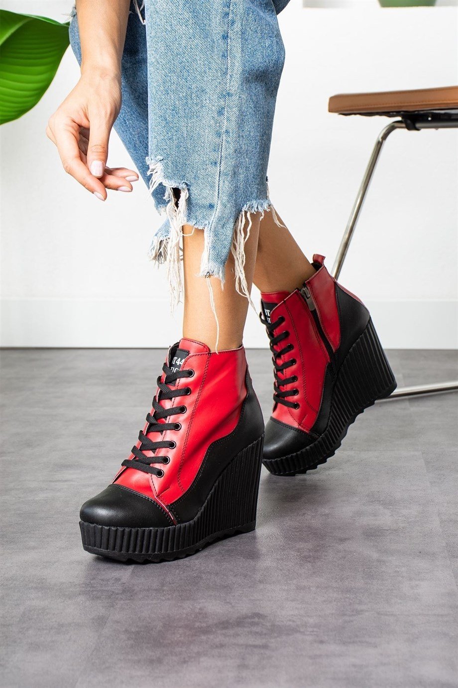 Stacy Kırmızı Dolgu Topuklu Bot