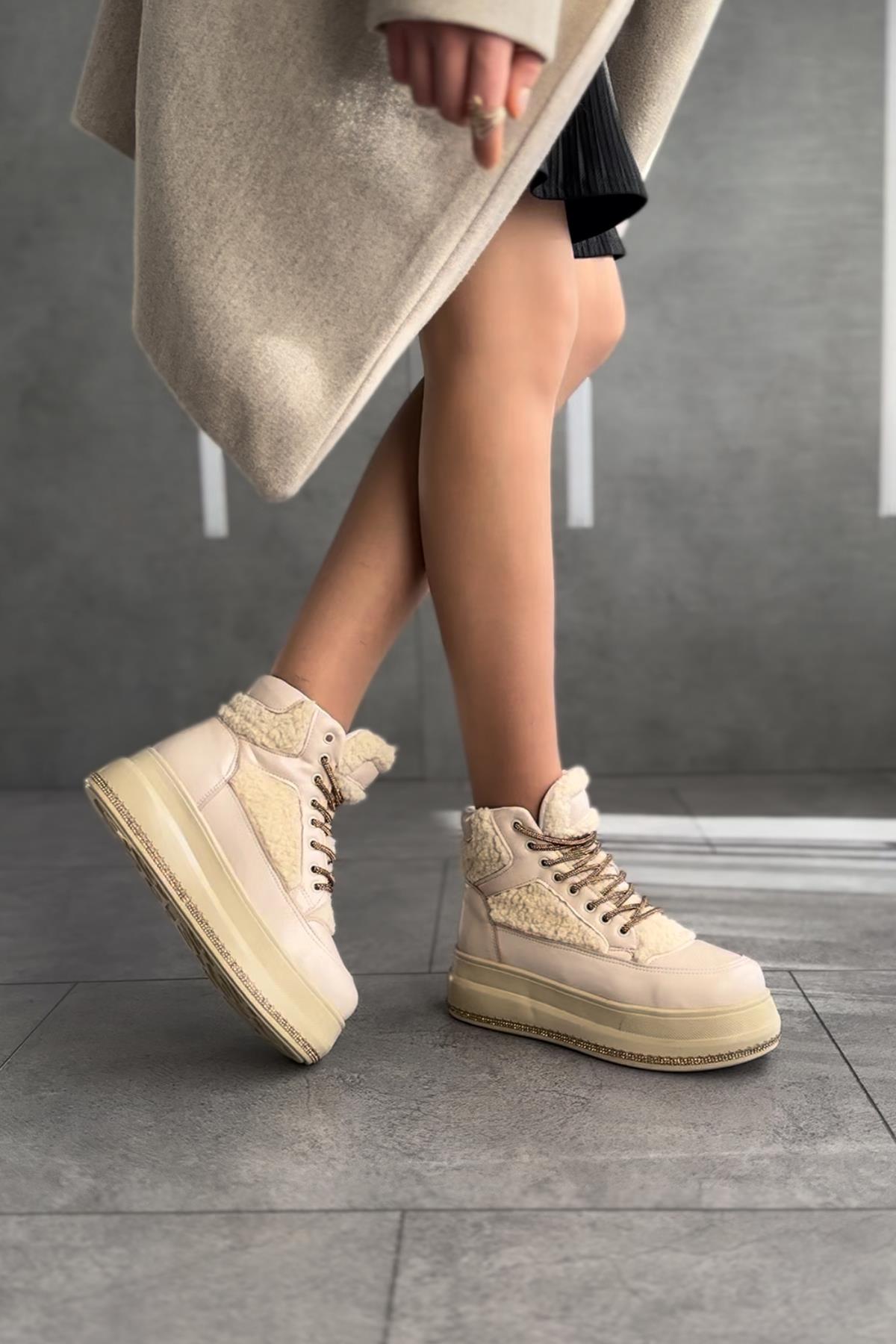 Modanizm Reggie Nude Spor Bot