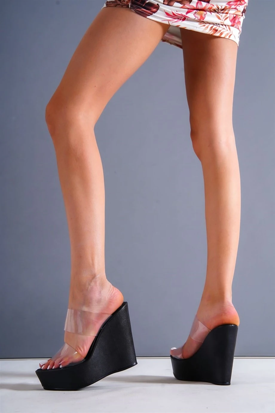 Abrioux Dolgu Topuklu Terlik