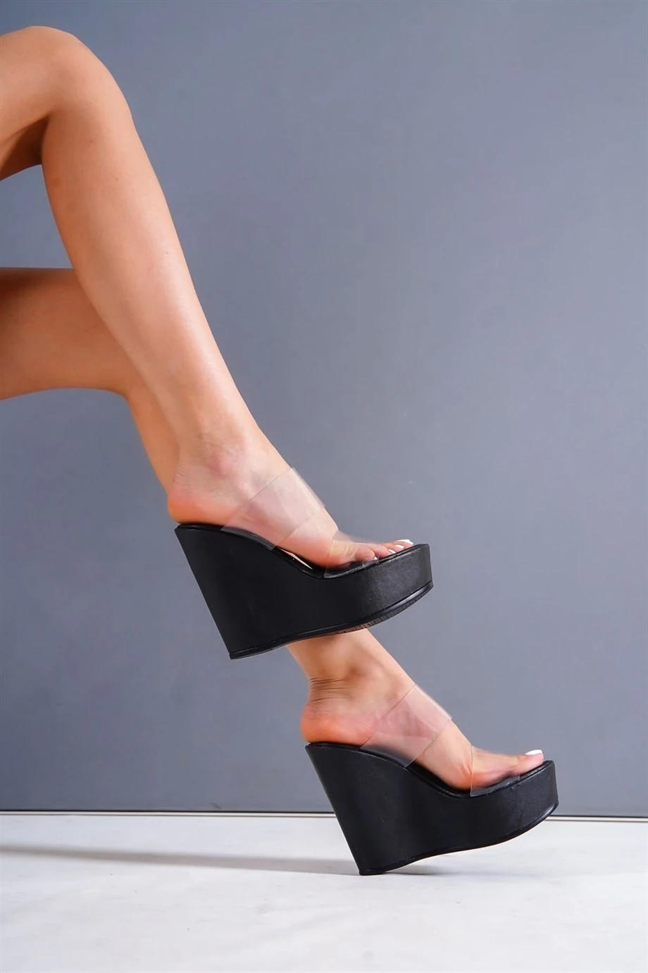 Abrioux Dolgu Topuklu Terlik